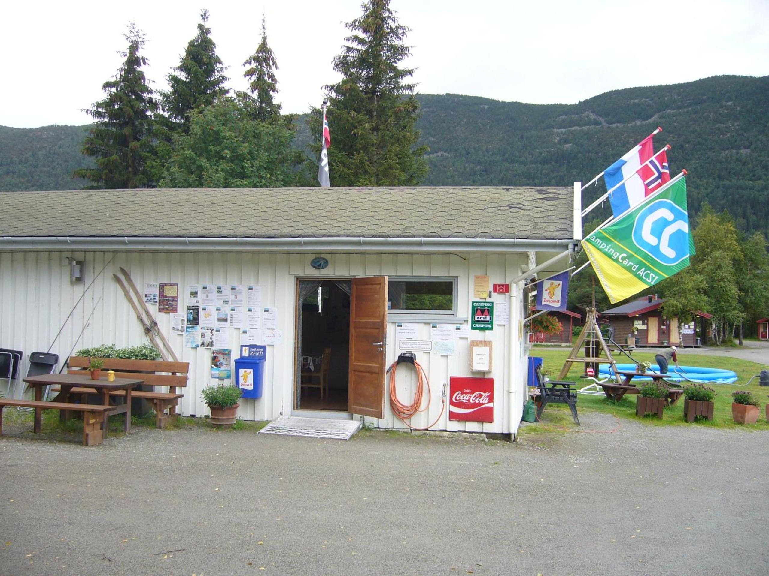 Photo 77
