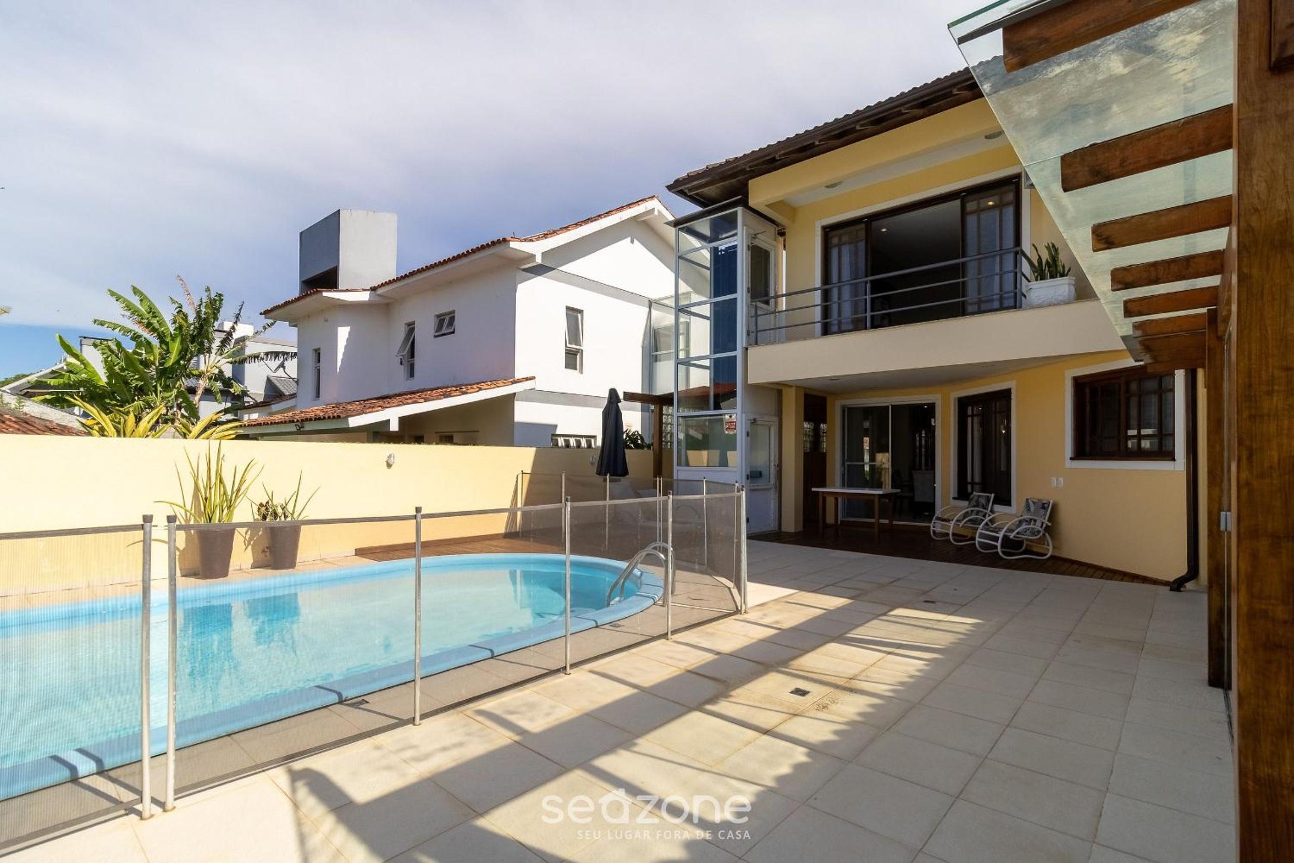 Duplex House w/ Pool, 850m from the Beach RDT0124