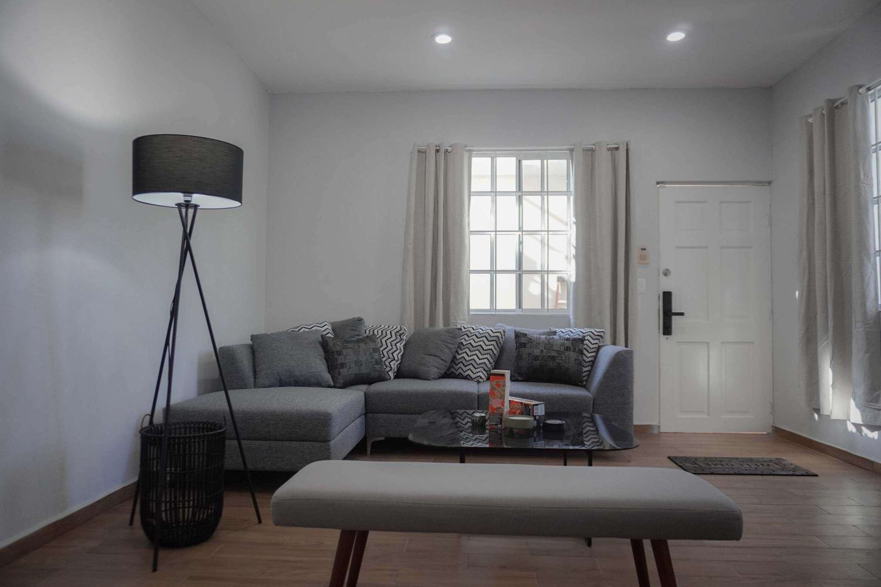 Modern Apartment with 2 Bedrooms Near sea