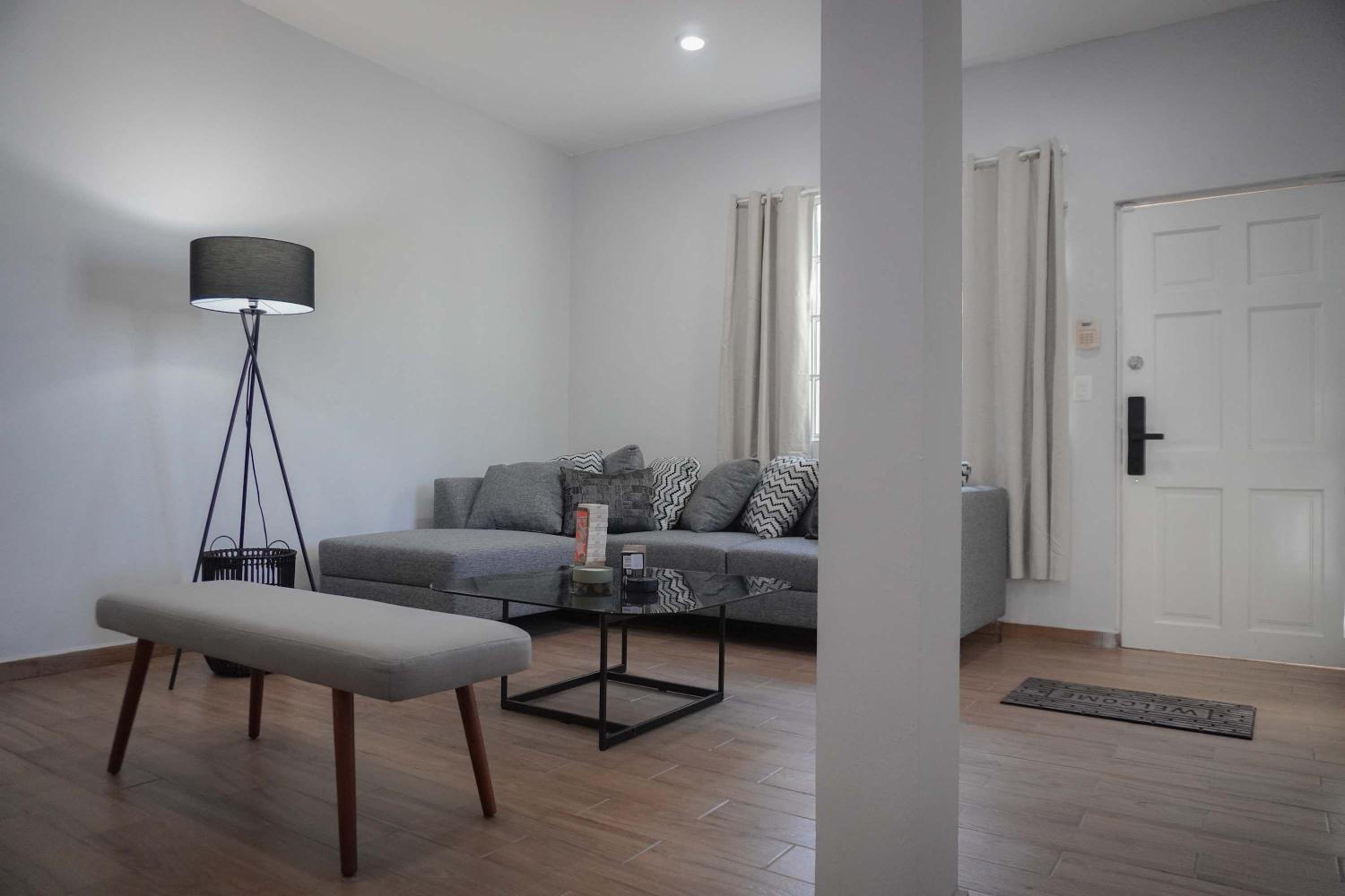 Modern Apartment with 2 Bedrooms Near sea