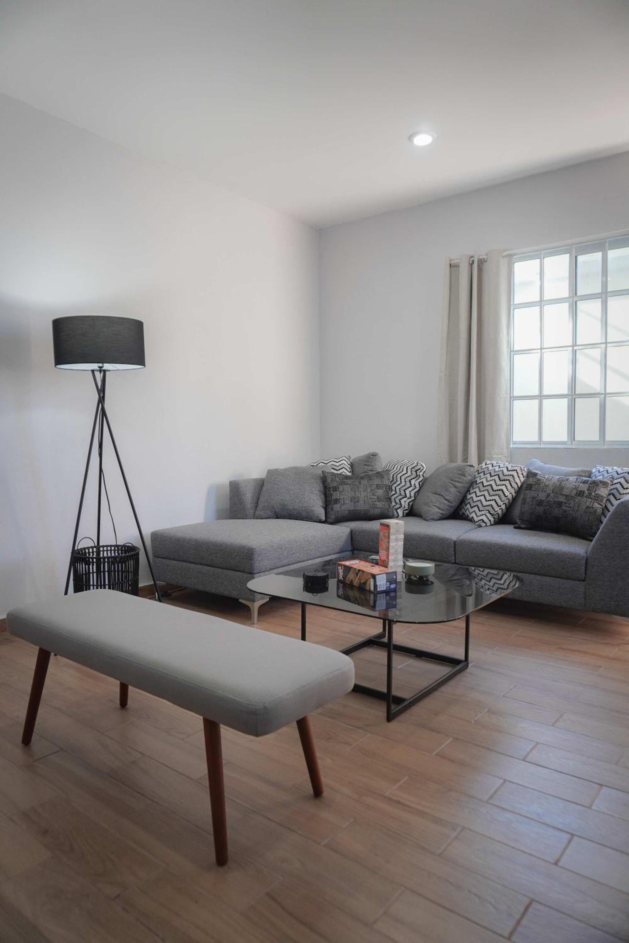 Modern Apartment with 2 Bedrooms Near sea