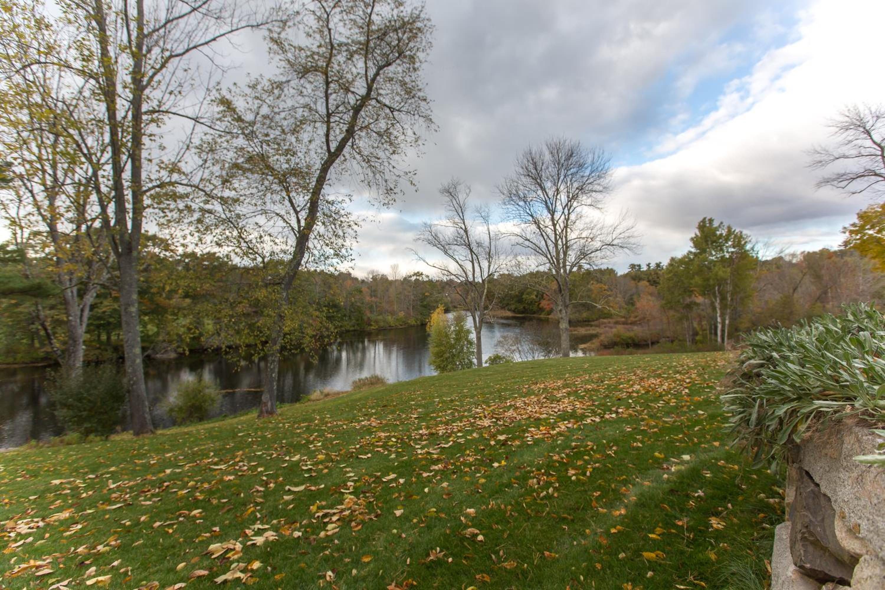 Riverhouse - Property Image 47