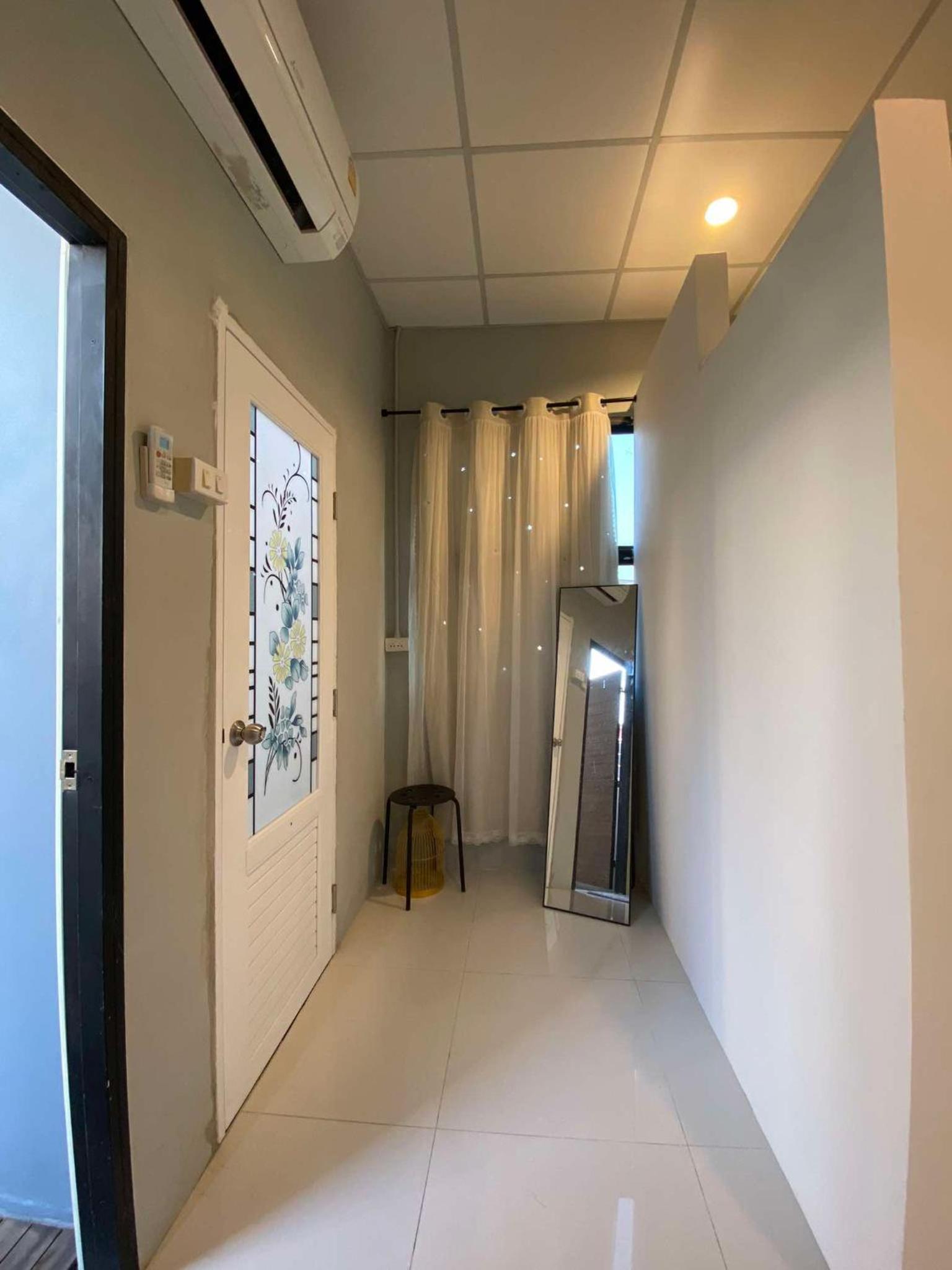89 Bed & Studio Hostel