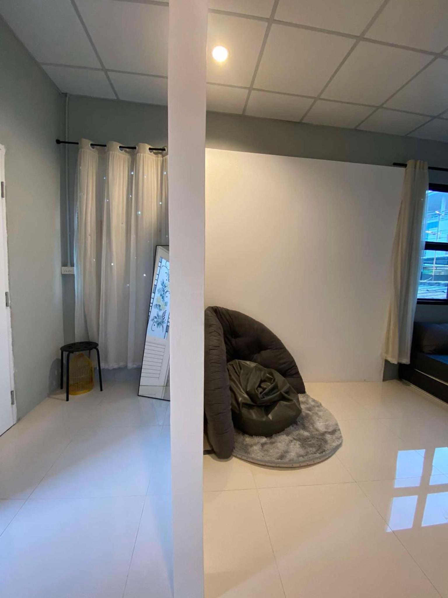 89 Bed & Studio Hostel