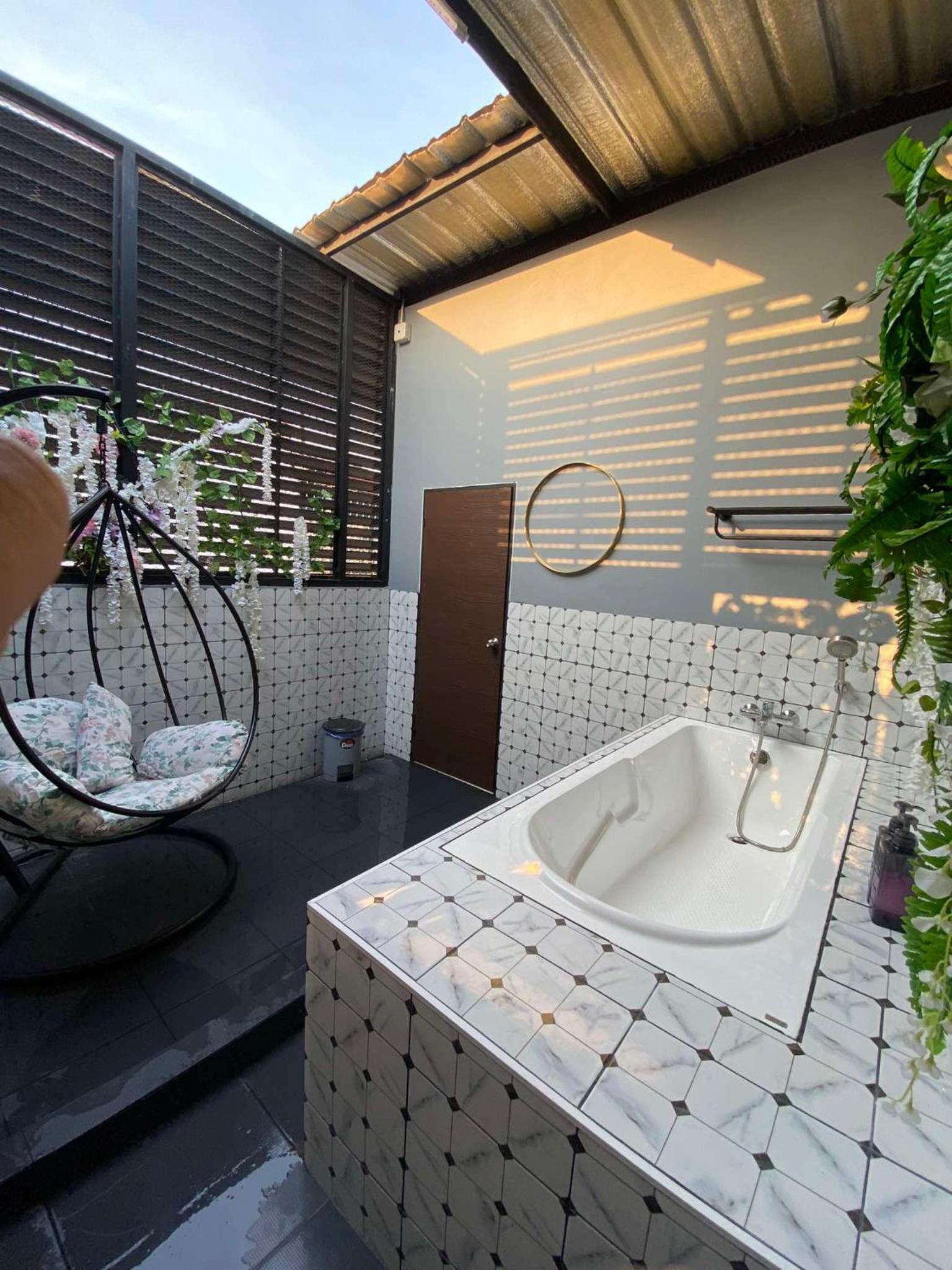 89 Bed & Studio Hostel