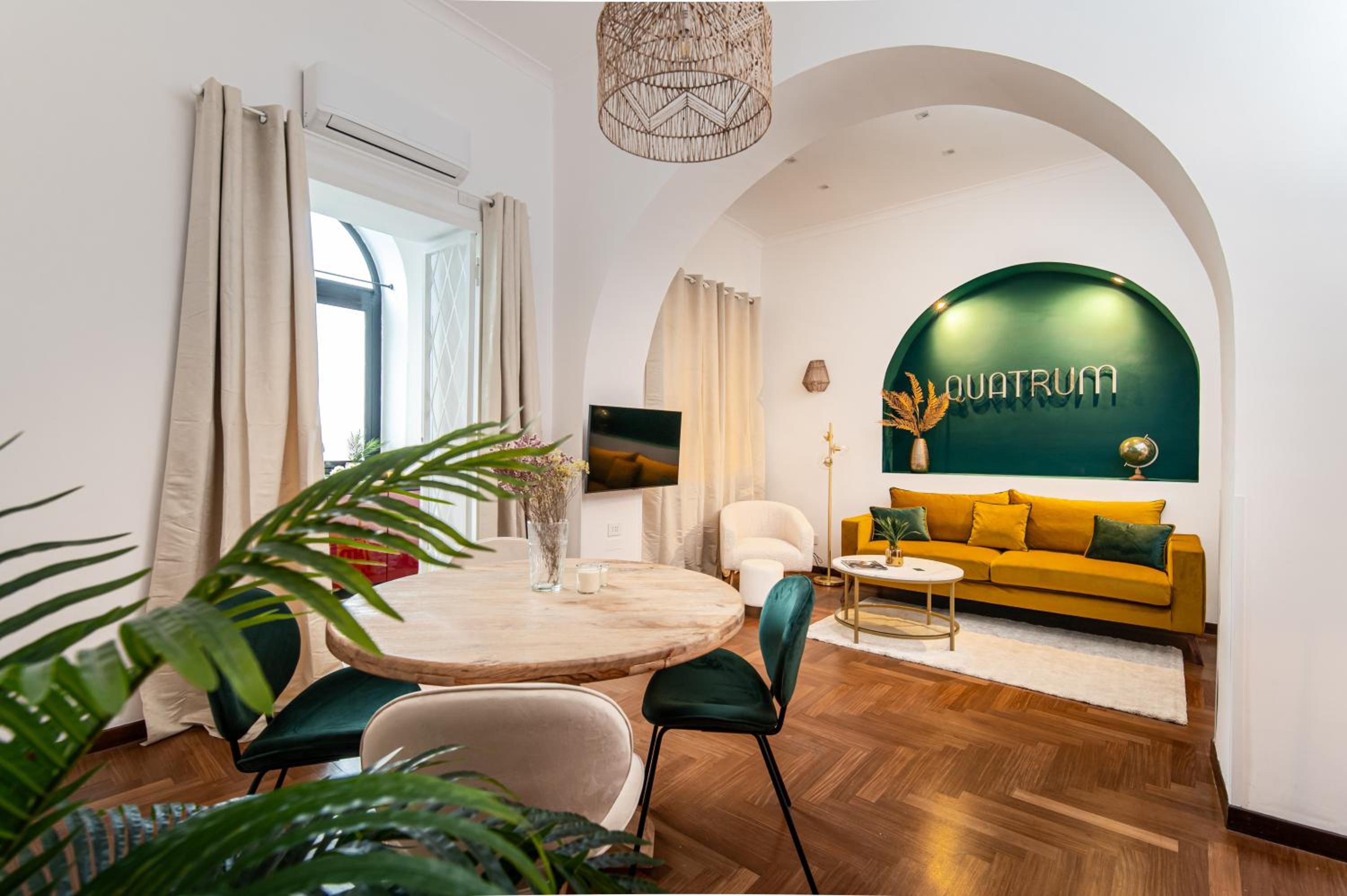 Quatrum Apartment
