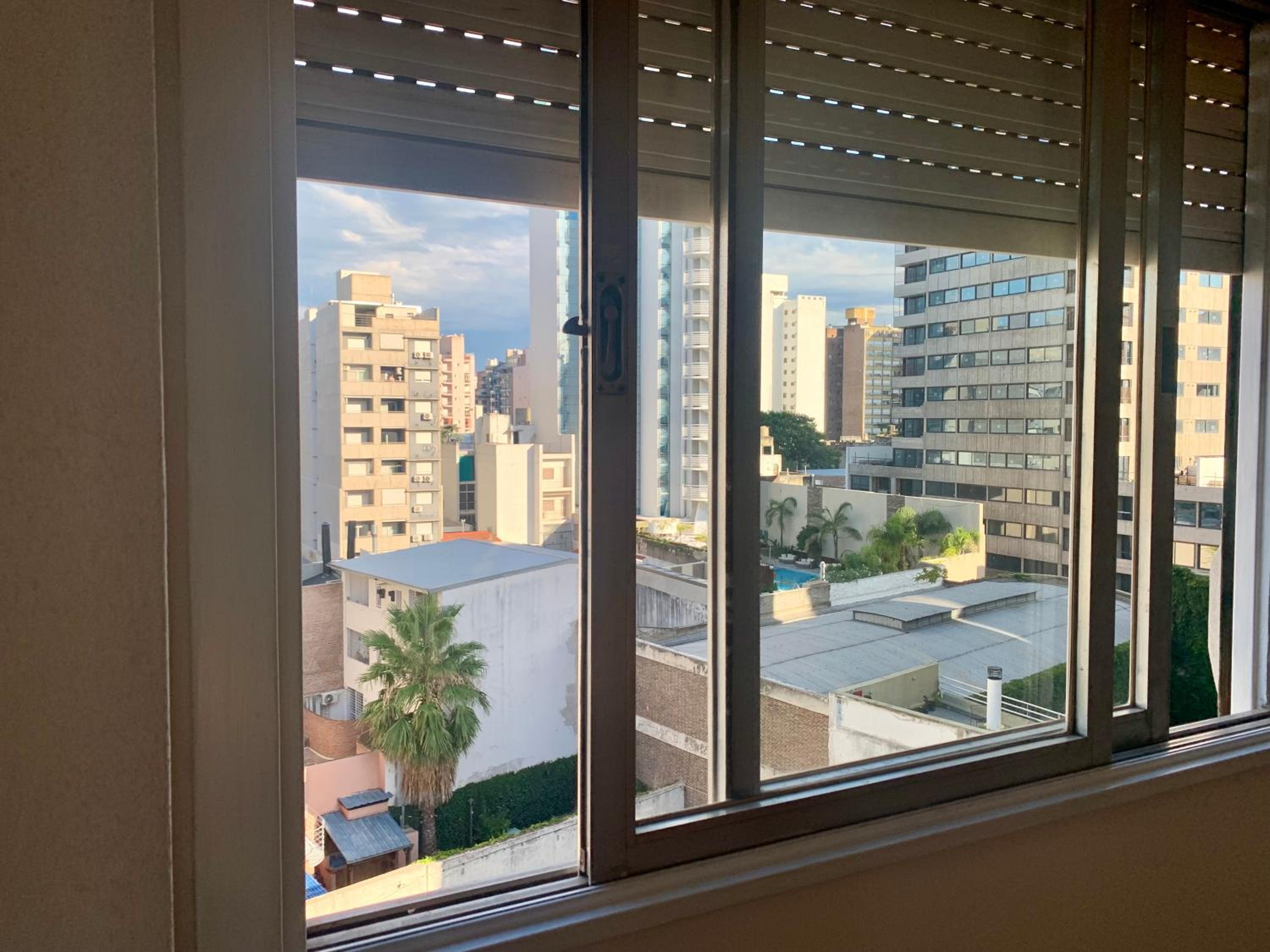 Departamento Moreno - dos ambientes con balcón en pleno centro