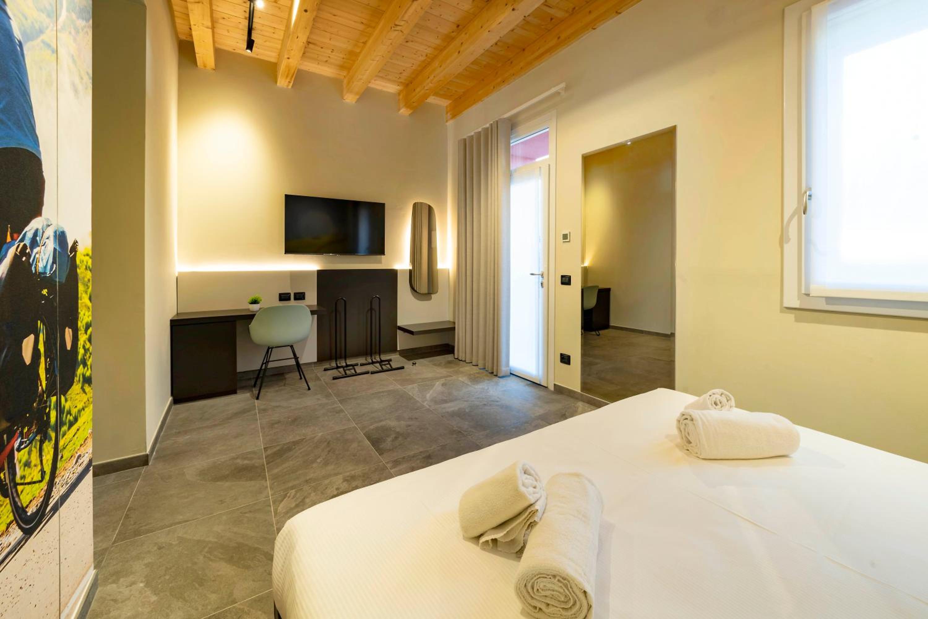 Italianflat - Verona's River, FREE PARKING for car & bike, nature, relax