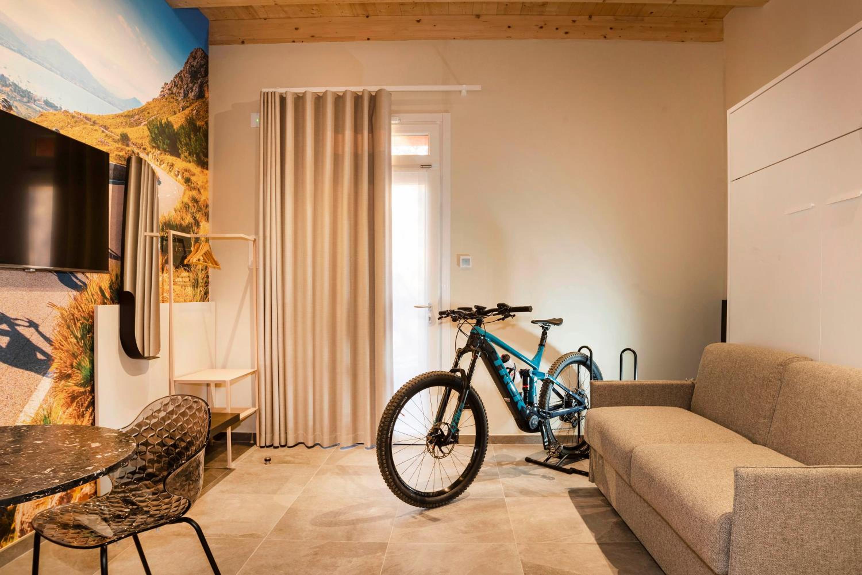 Italianflat - Verona's River, FREE PARKING for car & bike, nature, relax