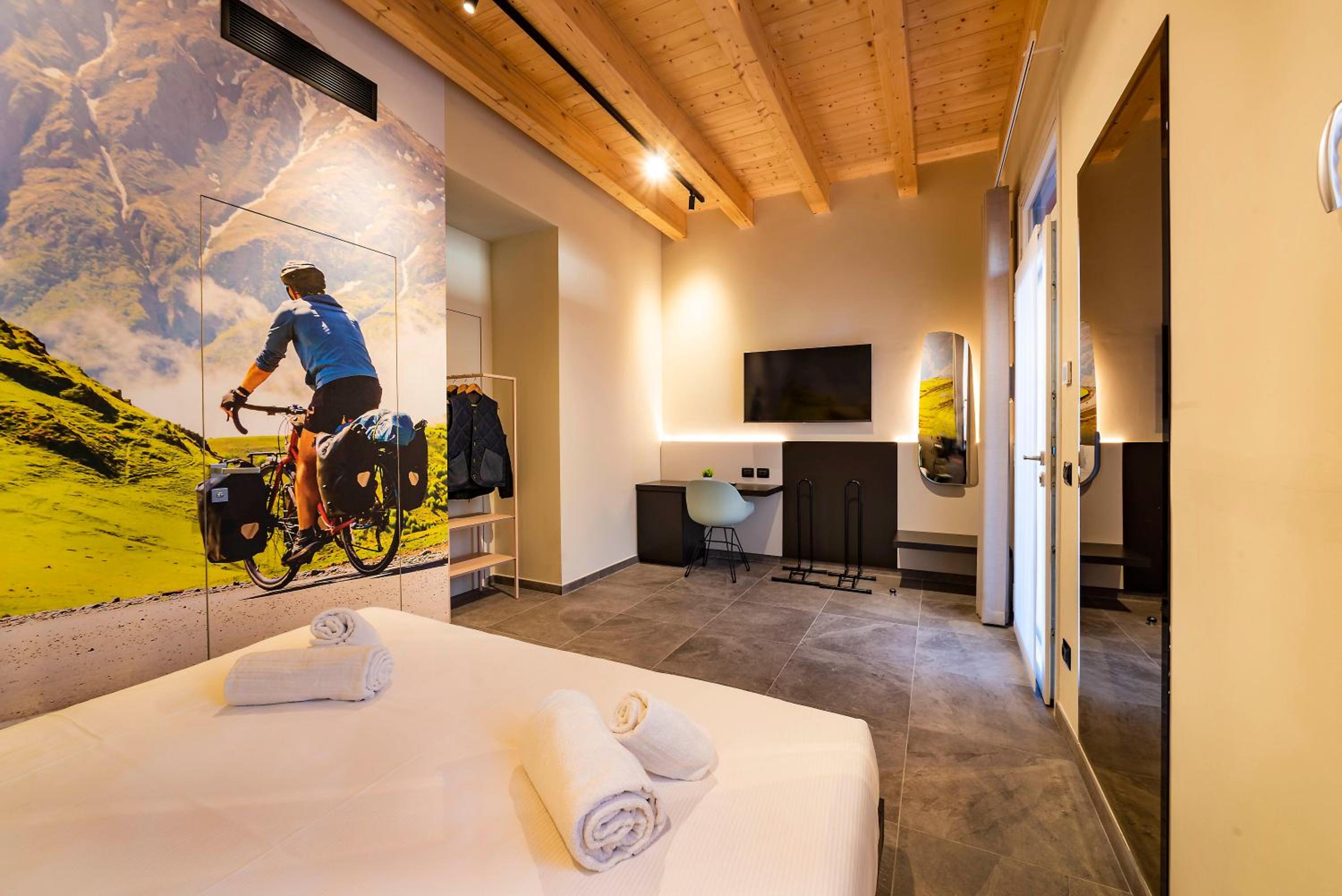 Italianflat - Verona's River, FREE PARKING for car & bike, nature, relax
