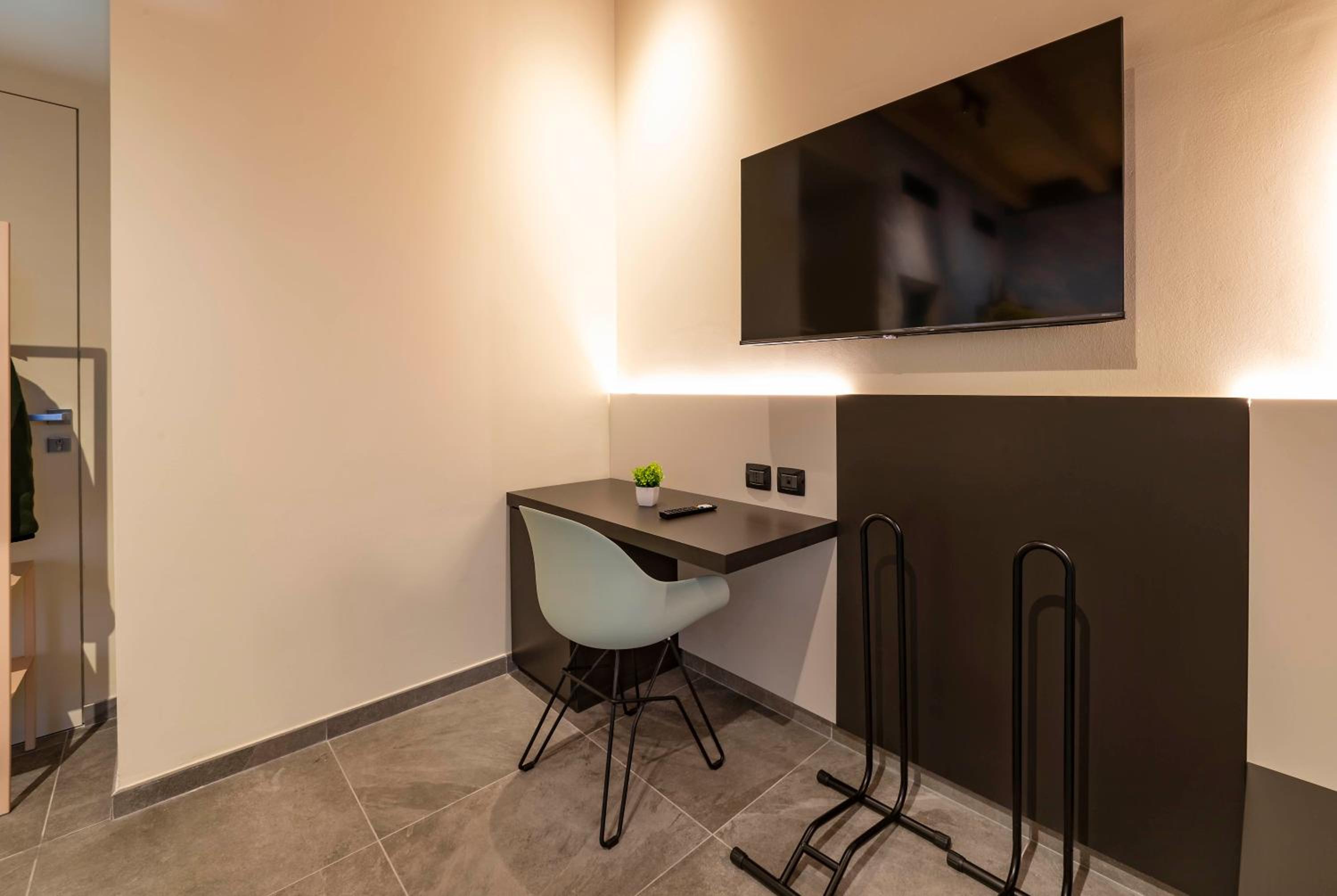 Italianflat - Verona's River, FREE PARKING for car & bike, nature, relax