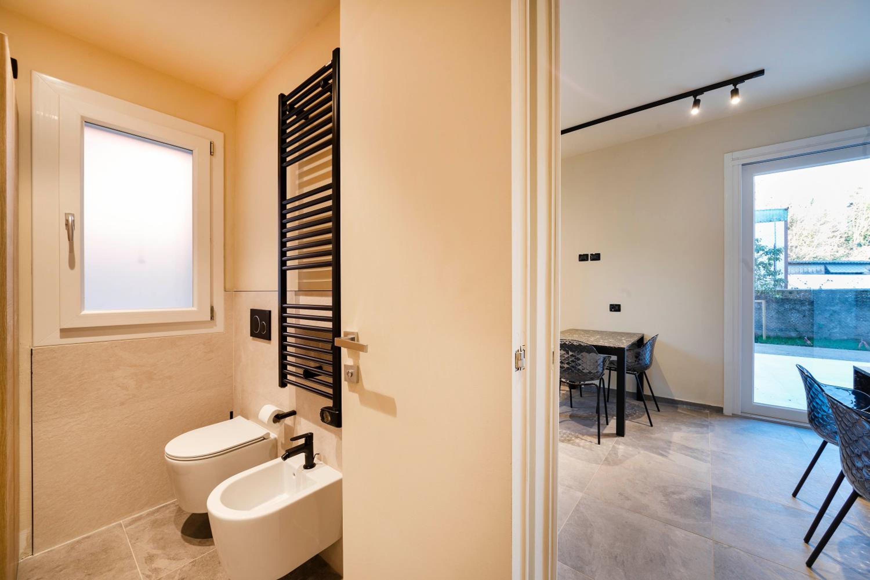 Italianflat - Verona's River, FREE PARKING for car & bike, nature, relax