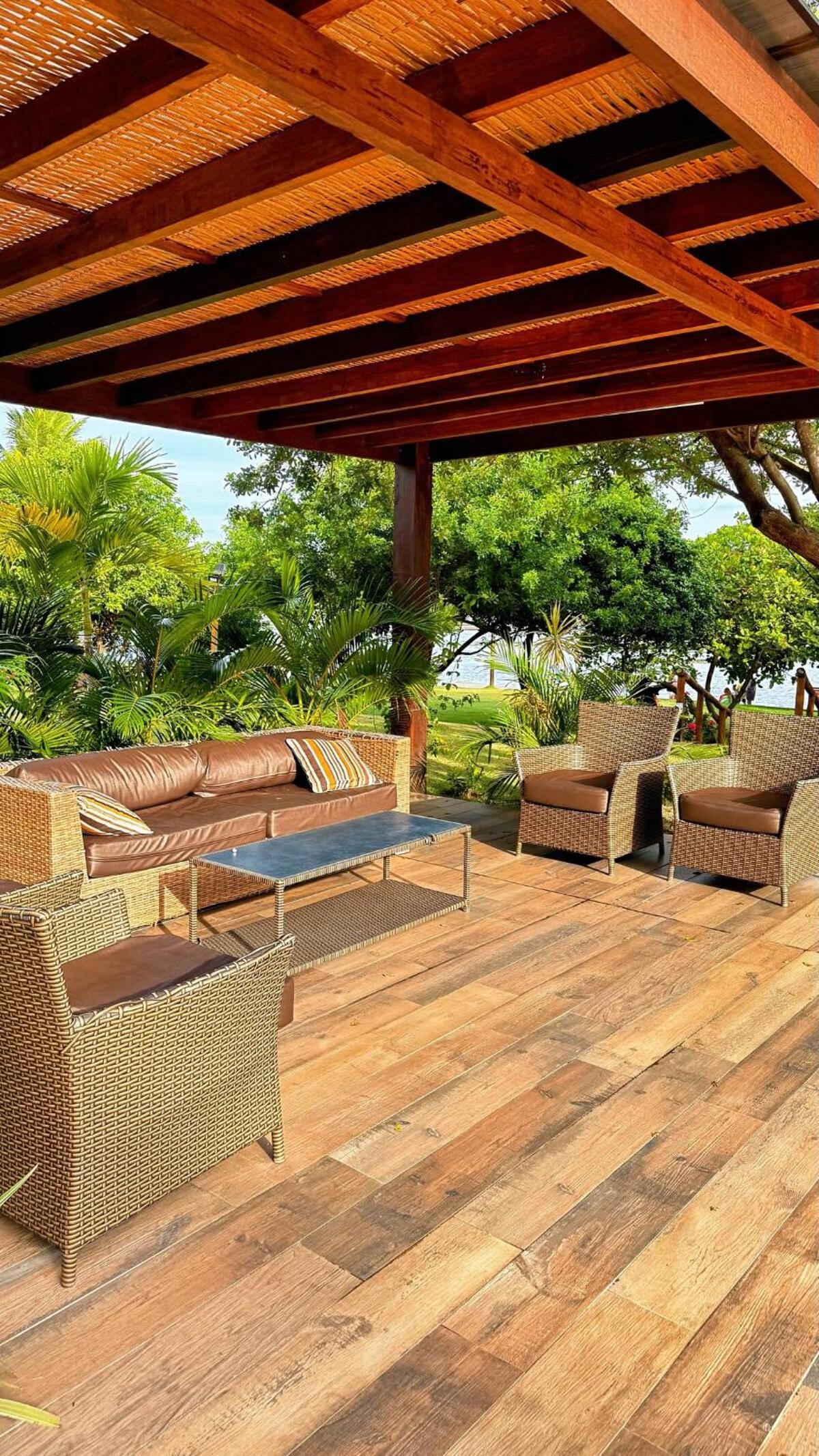 Cobertura duplex luxuosa na Praia de Guarajuba, seu Pet é bem vindo