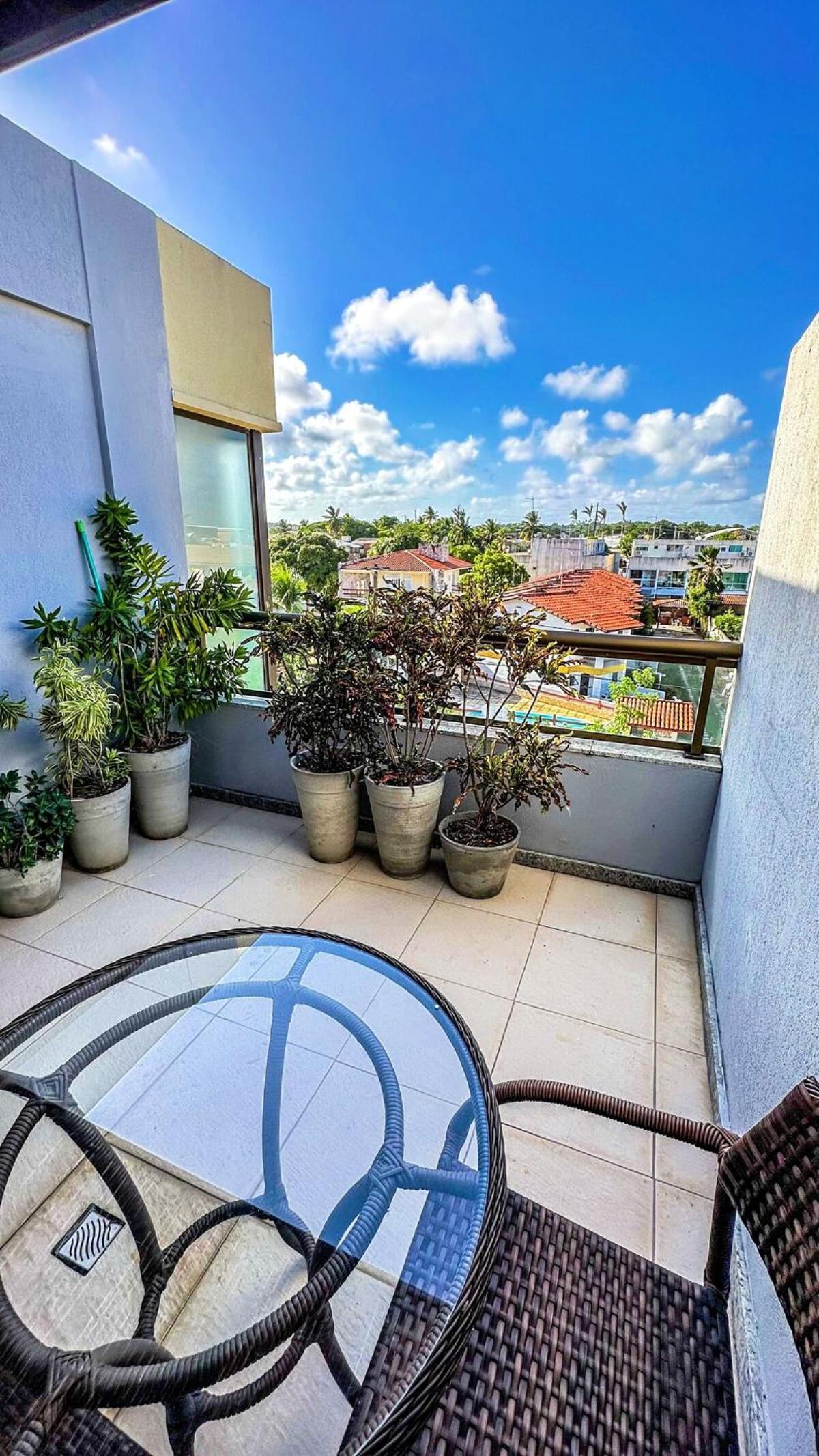 Cobertura duplex luxuosa na Praia de Guarajuba, seu Pet é bem vindo