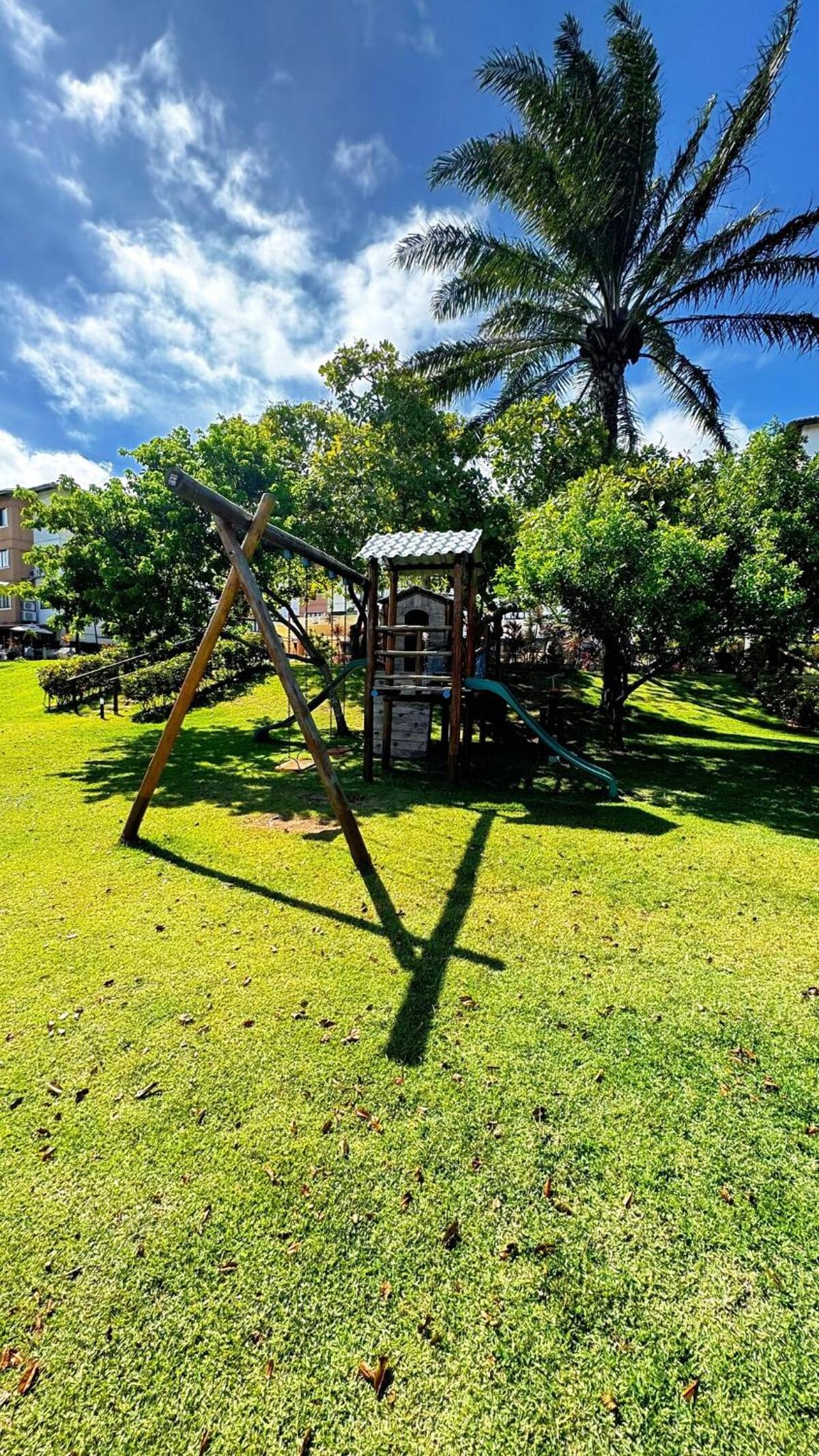 Cobertura duplex luxuosa na Praia de Guarajuba, seu Pet é bem vindo
