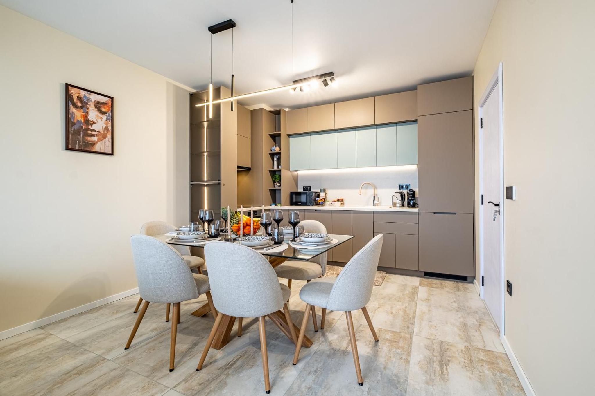 Luxury 2bedroom apartment in Complex Family Garden with FREE parking