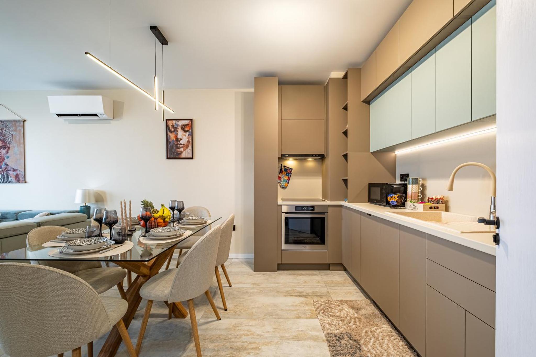 Luxury 2bedroom apartment in Complex Family Garden with FREE parking