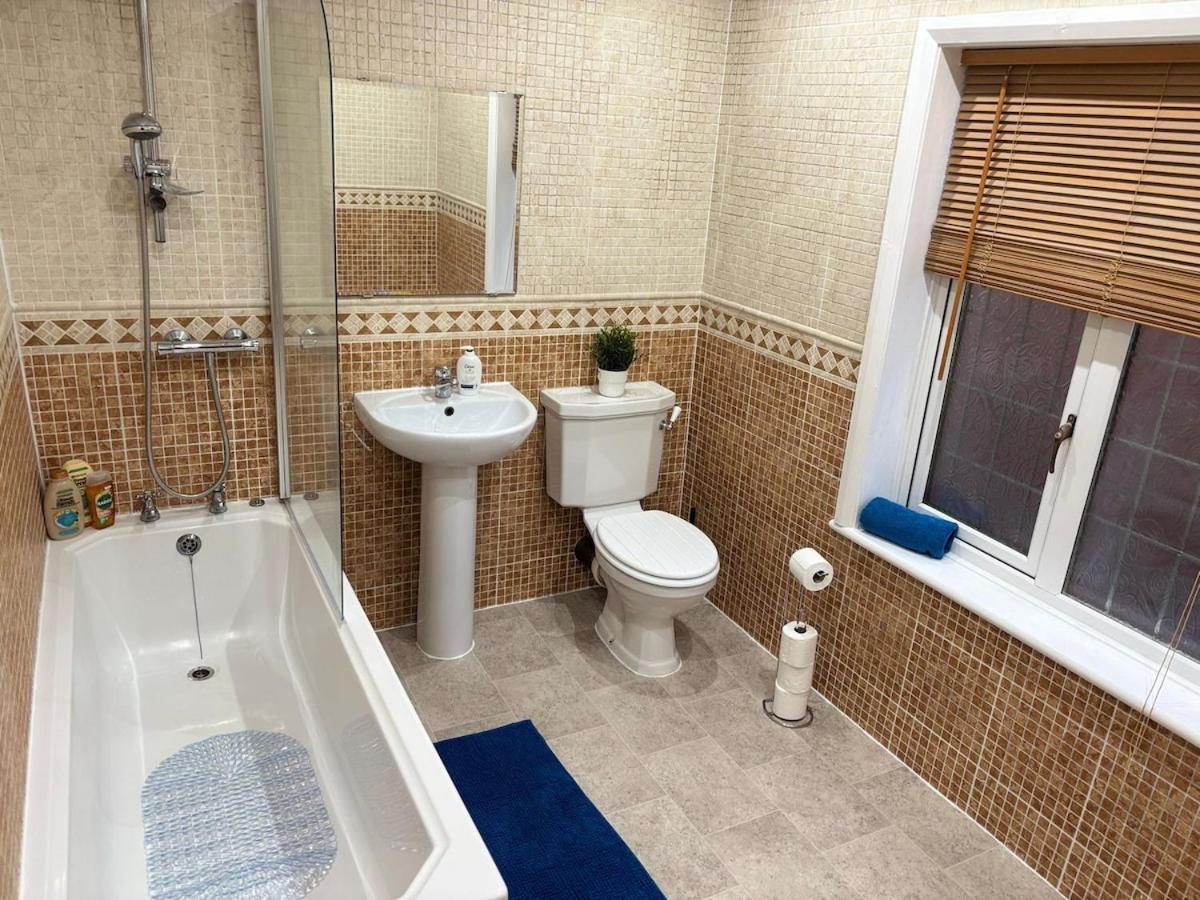 Cosy 2-bed NR New Cross Hospital