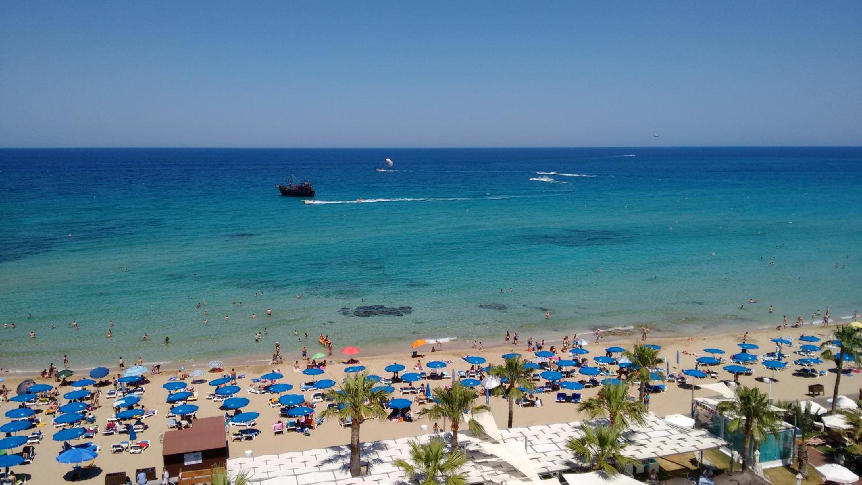 Vrissaki Beach Hotel