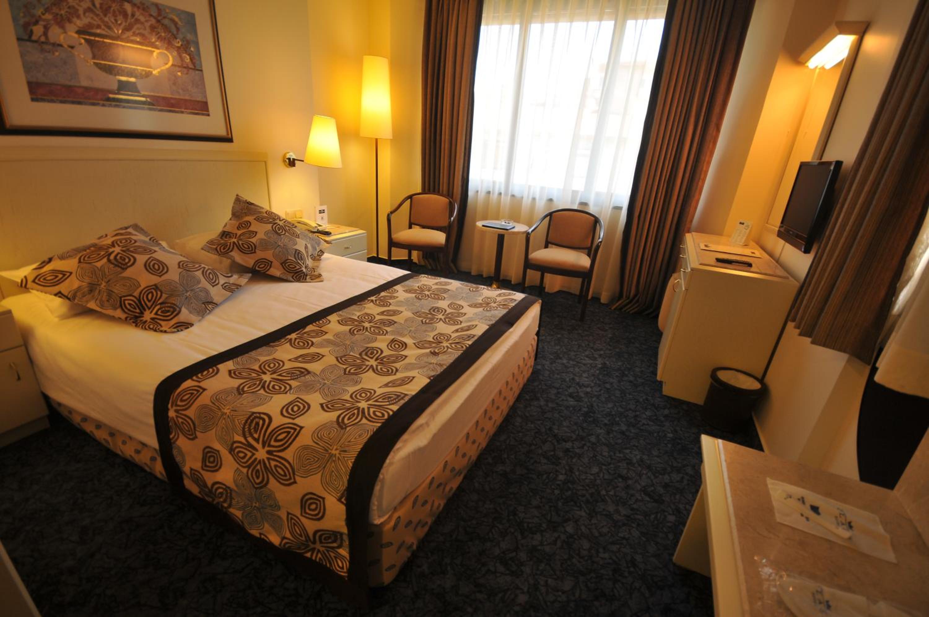 Class Hotel - Image 10