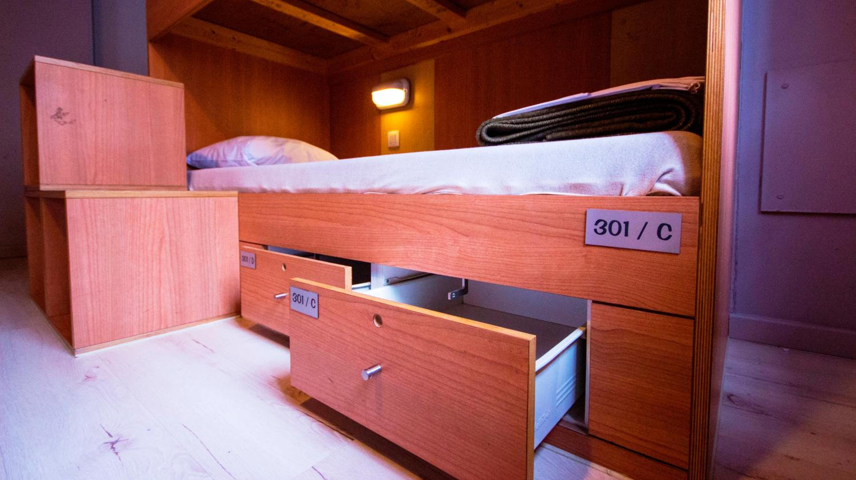 Sleep Well Youth Hostel