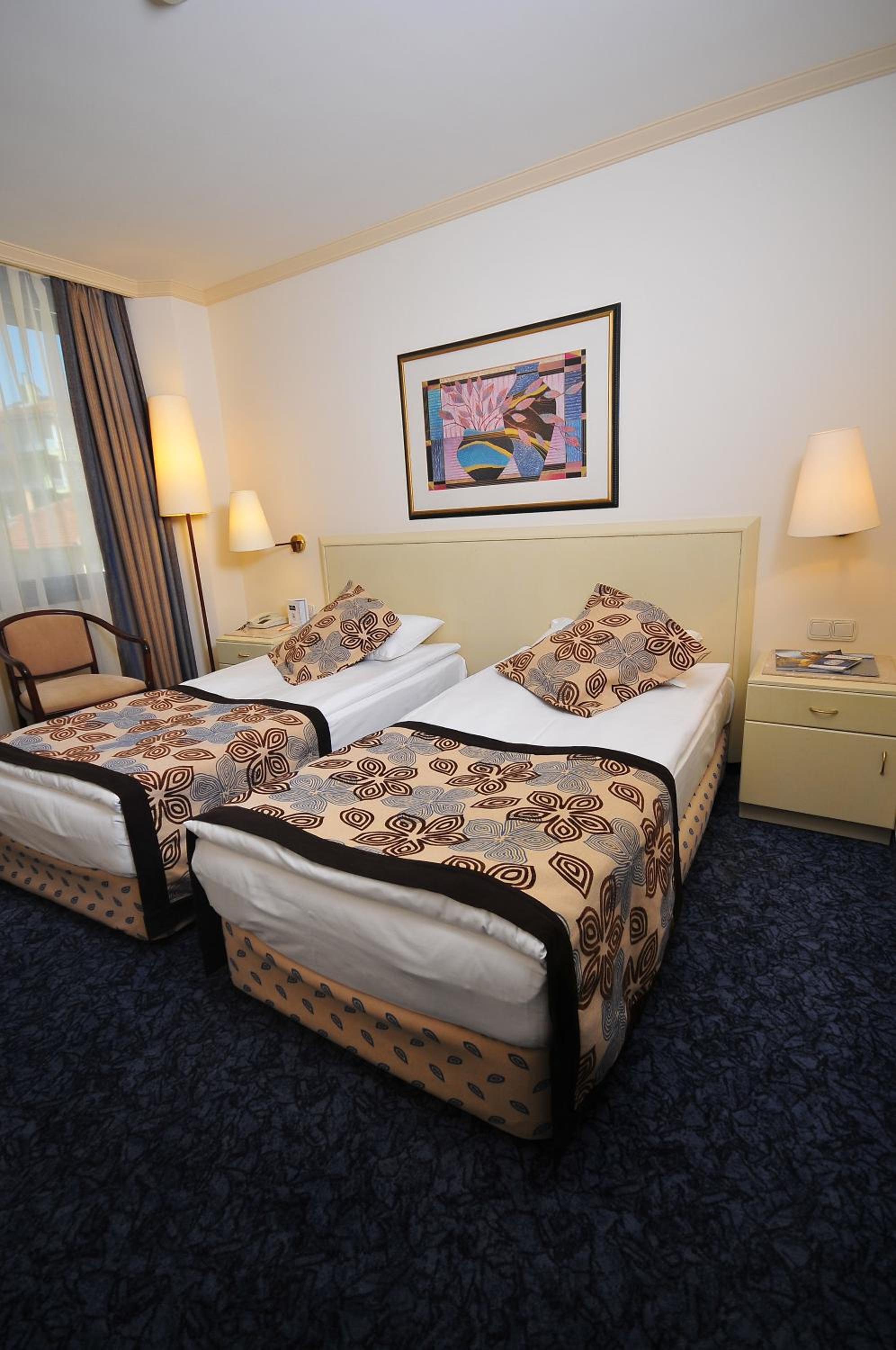 Class Hotel - Image 24