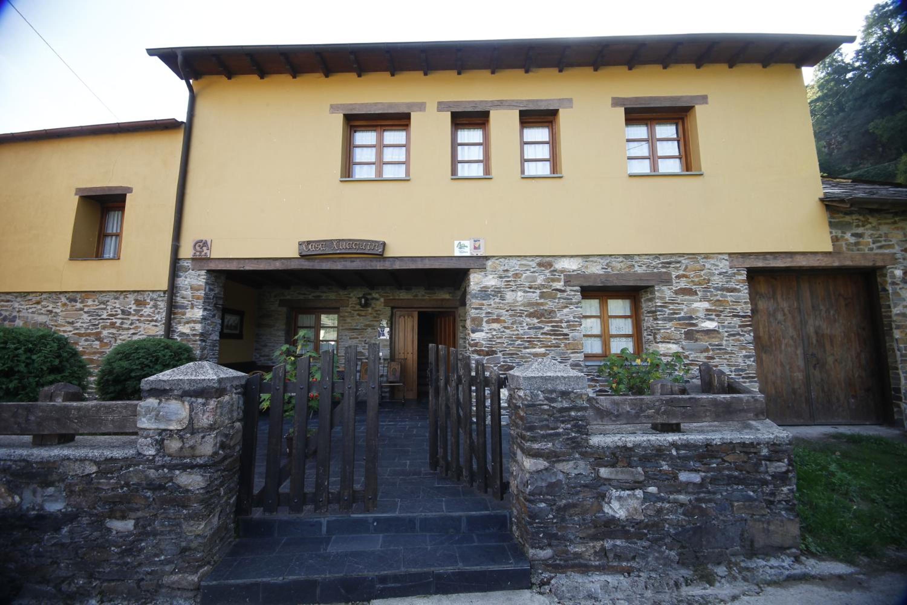 Photo 33