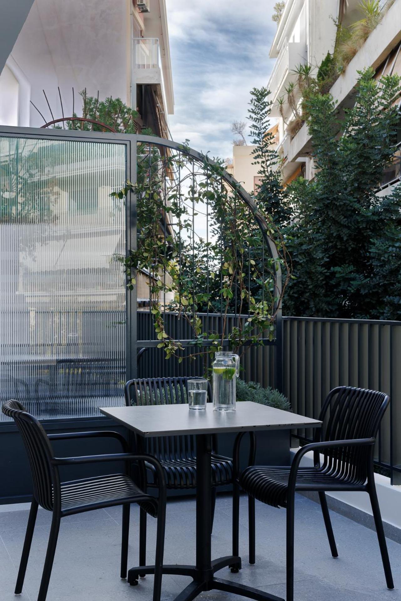 MoRe by Zoia Living