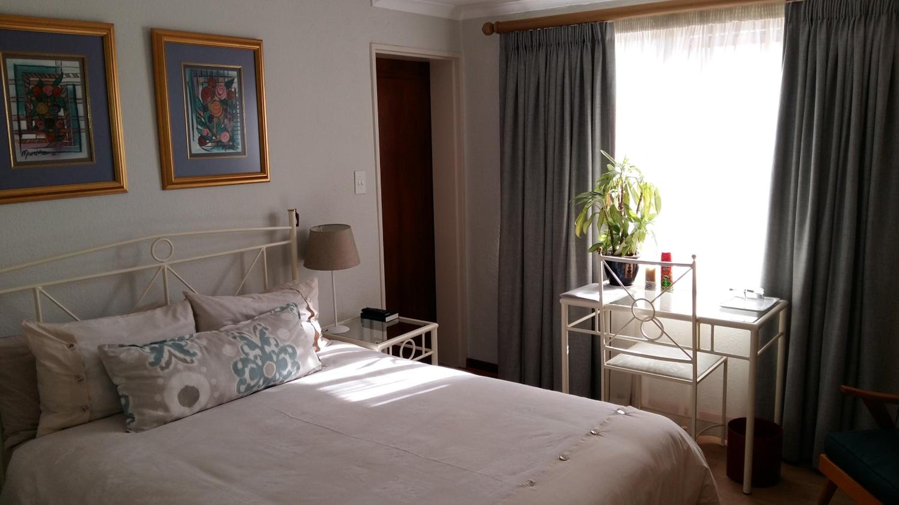 Old Oak Guest House