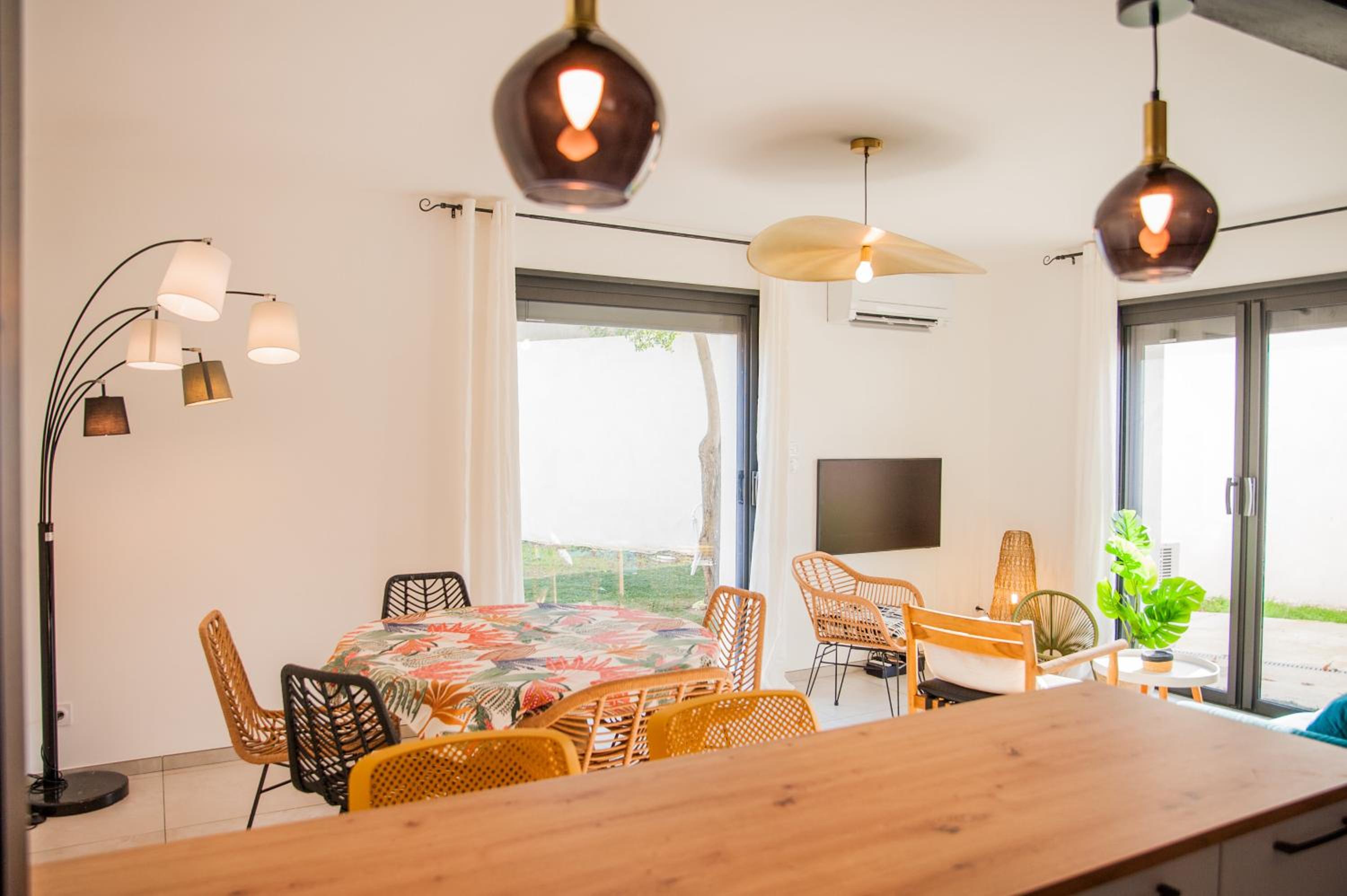 Maison Nomade piscine privée, parking et clim