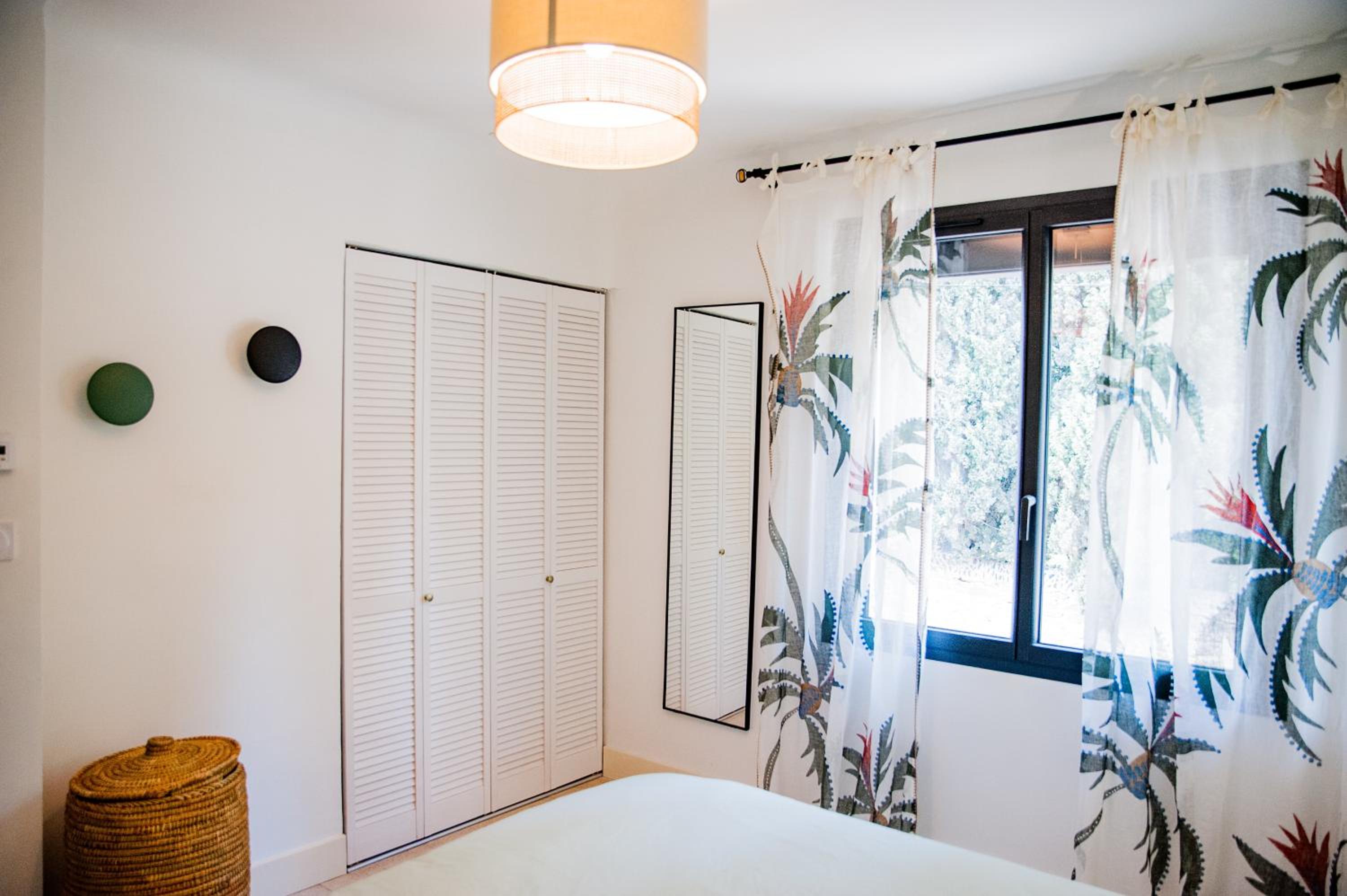 Maison Nomade piscine privée, parking et clim