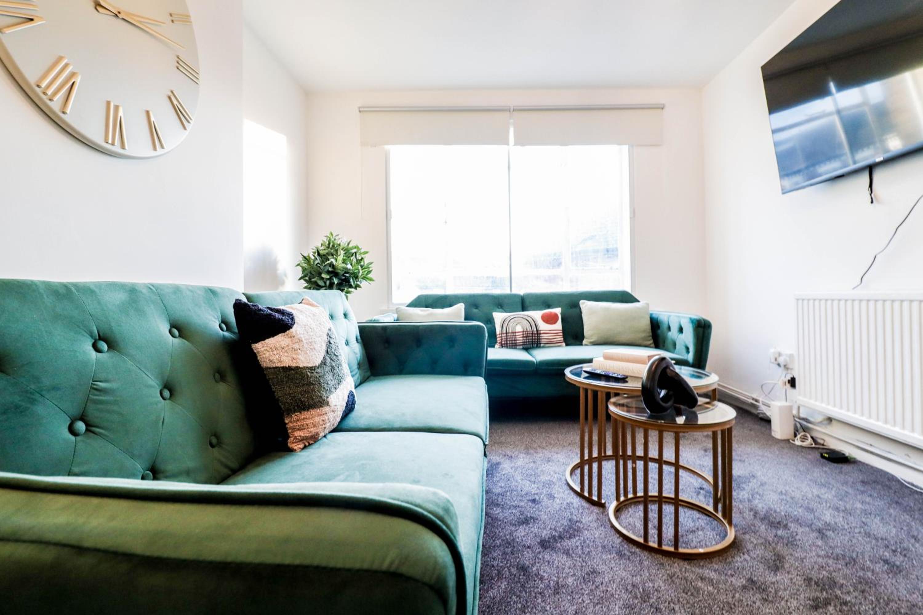 Trendy 3-Bedroom Flat In Clapham! London Living!