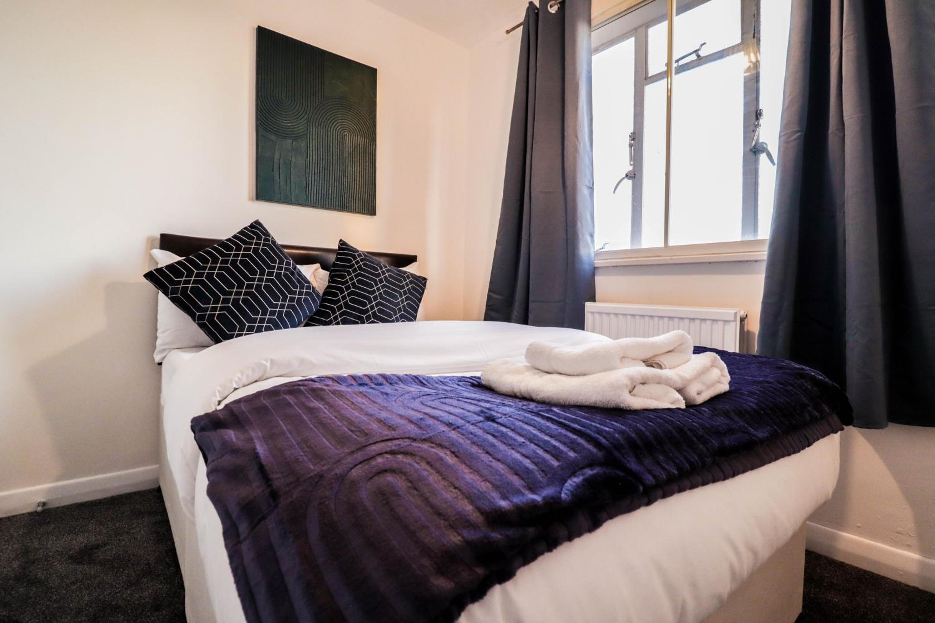 Trendy 3-Bedroom Flat In Clapham! London Living!