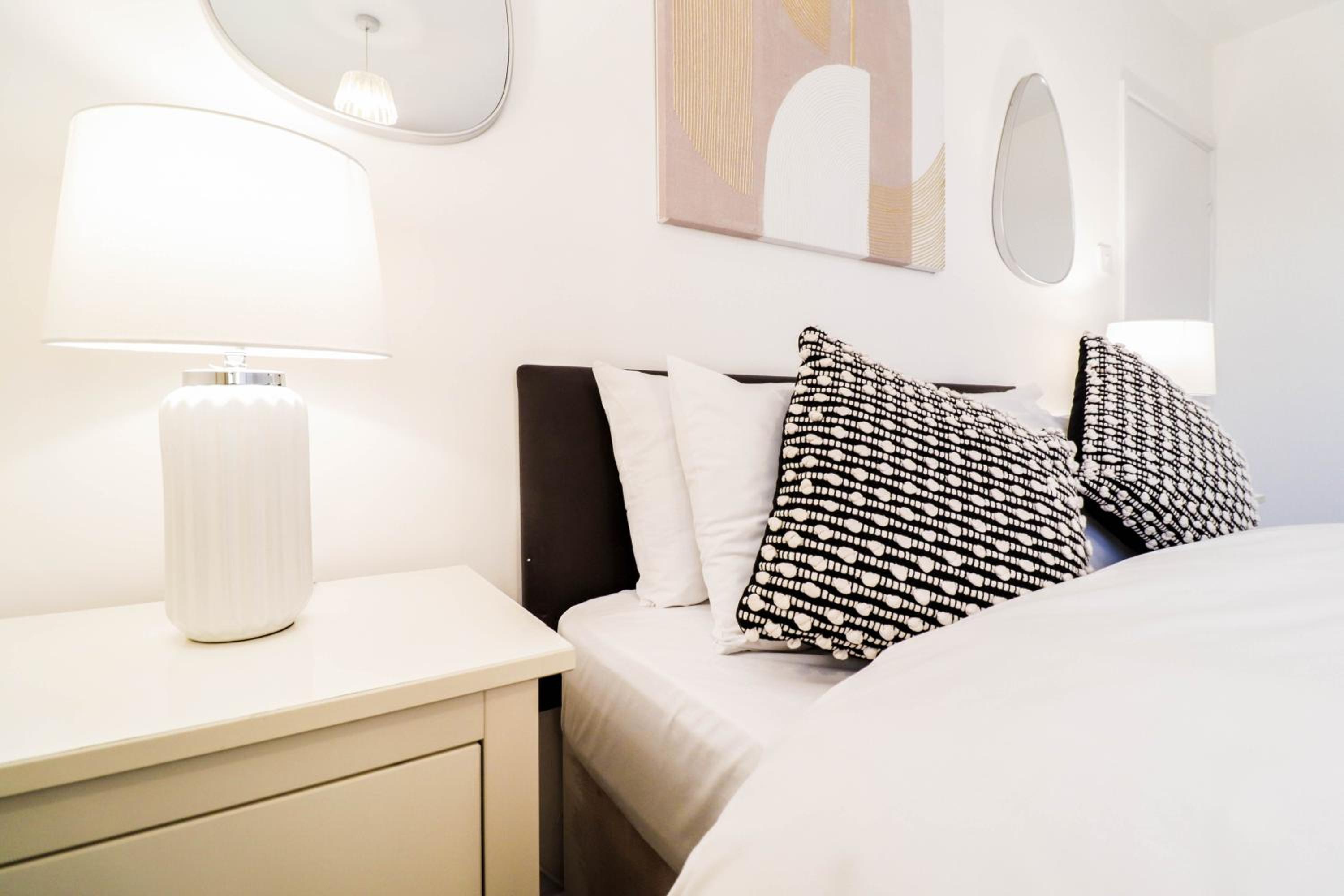 Trendy 3-Bedroom Flat In Clapham! London Living!