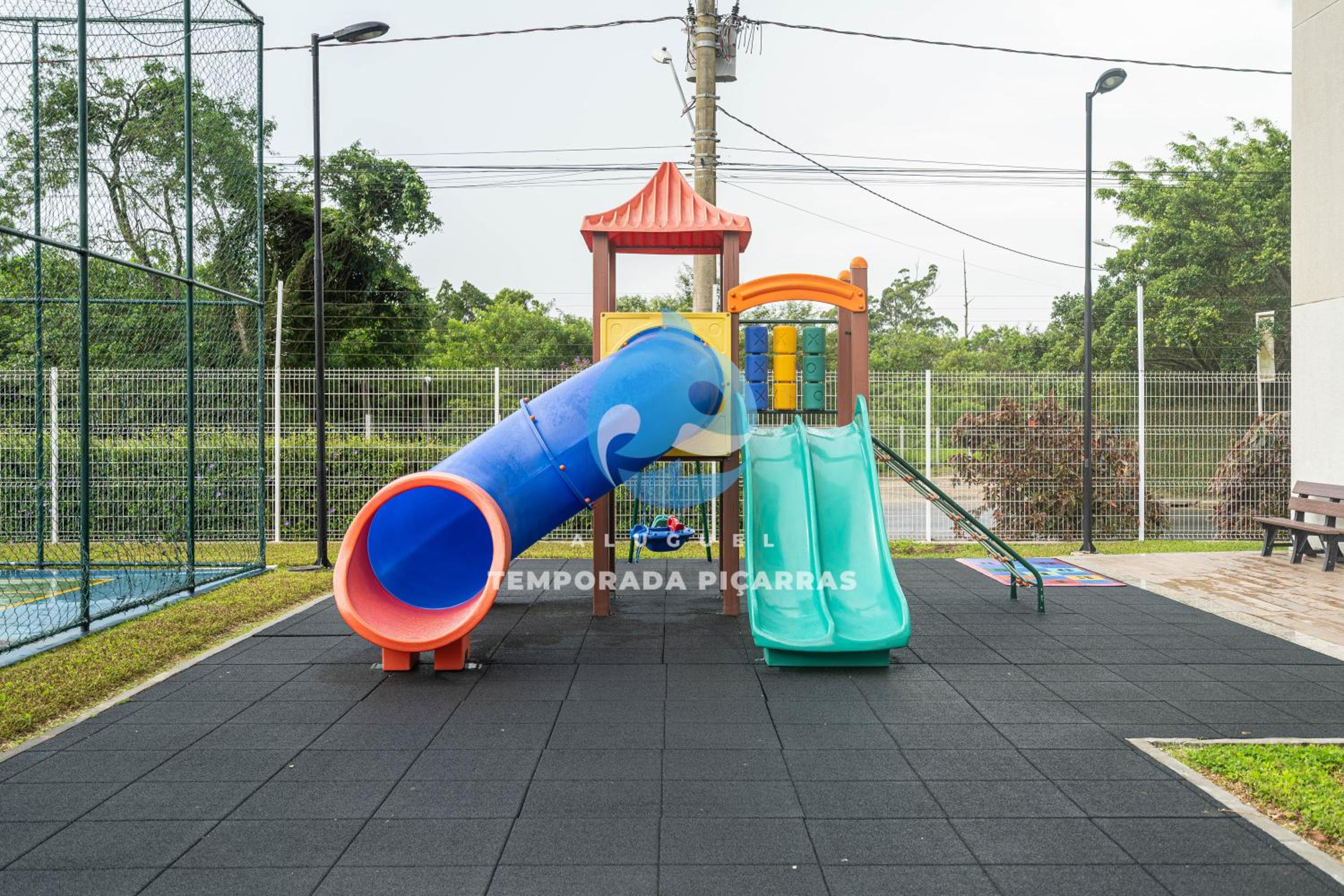 Apto Vista Mar 3 Quartos Ares Condicionados Cozinha Completa Piscina Academia Playground infantil Salão de Jogos a 50m PRAIA Reserve agora mesmo!