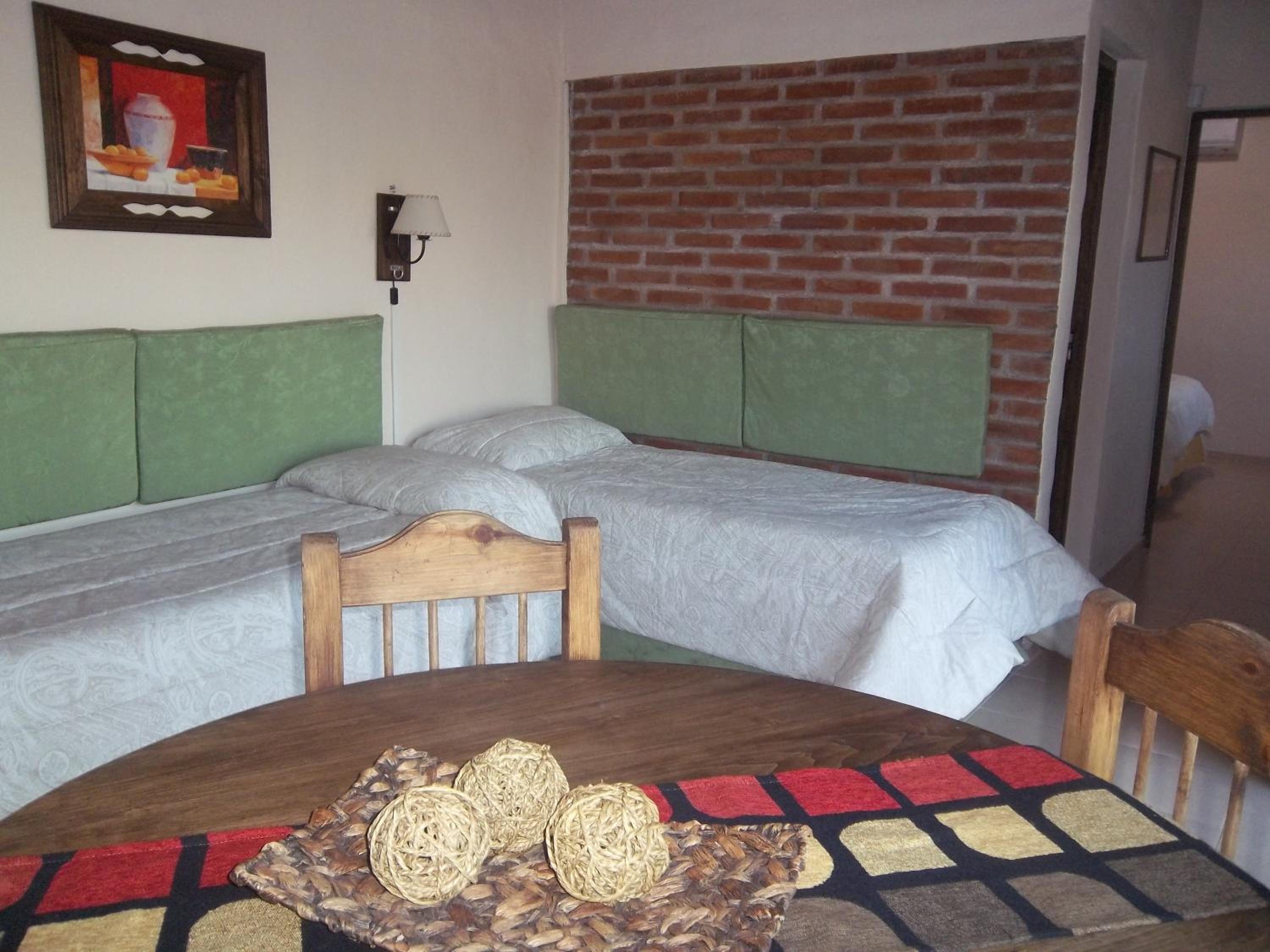 Villa Ciruelos