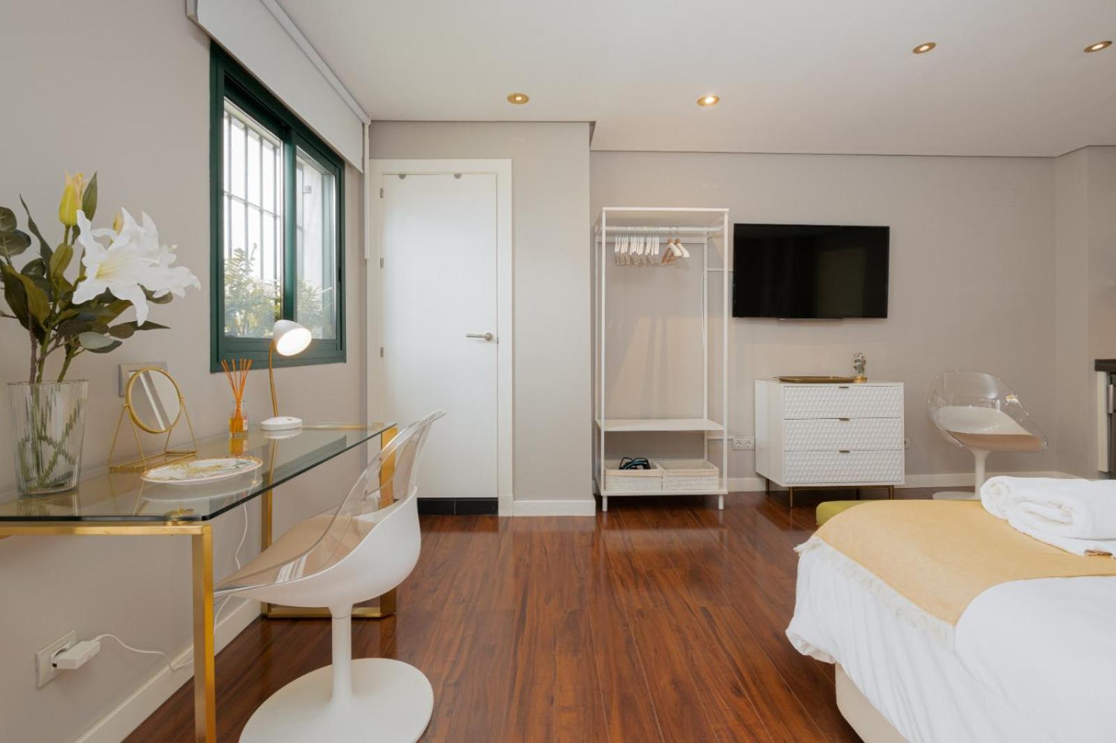 Cathedral Suites II -Plaza del Obispo
