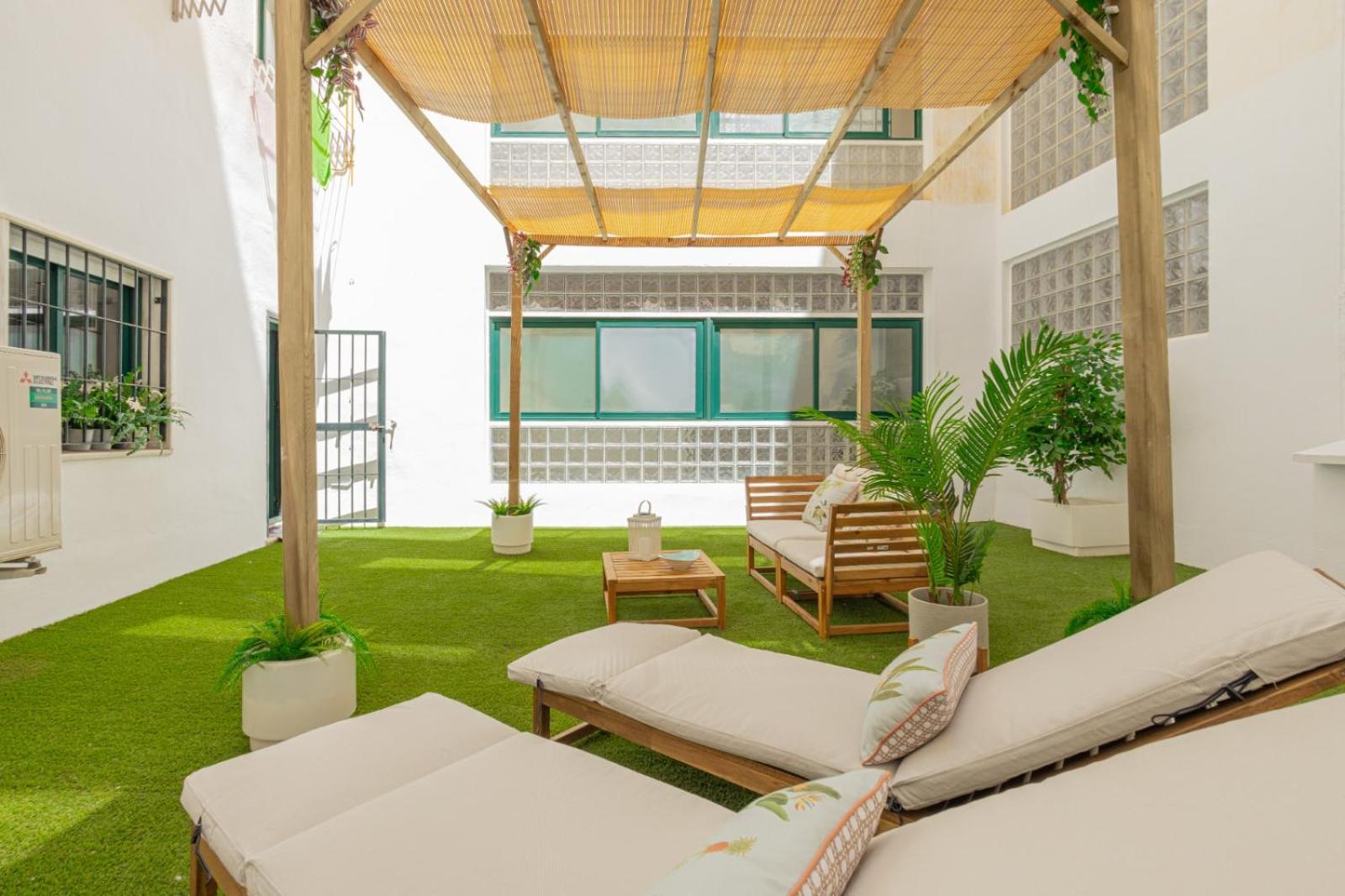 Cathedral Suites II -Plaza del Obispo