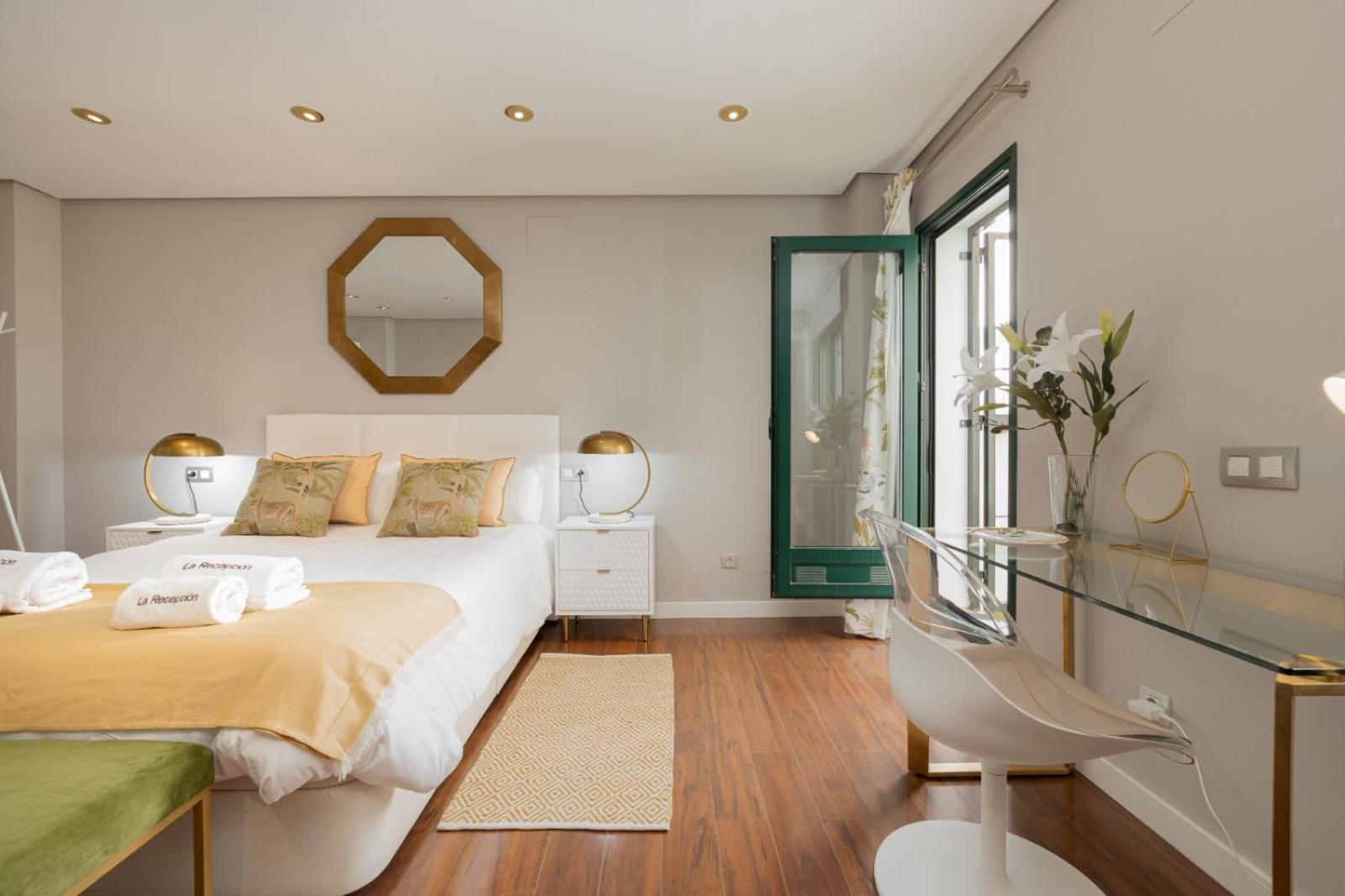 Cathedral Suites II -Plaza del Obispo