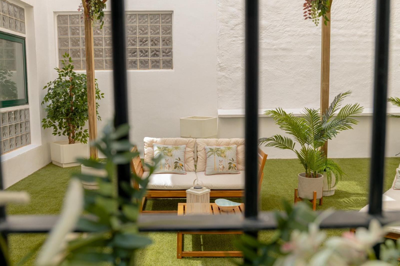 Cathedral Suites II -Plaza del Obispo