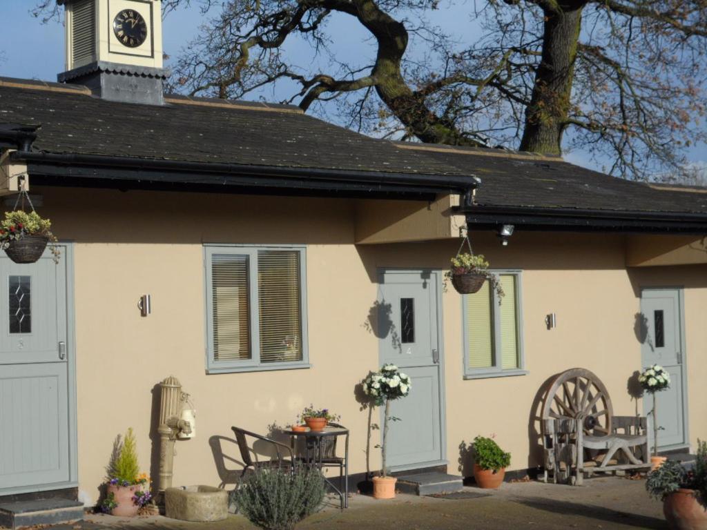 The Stables - Deer Park Farm