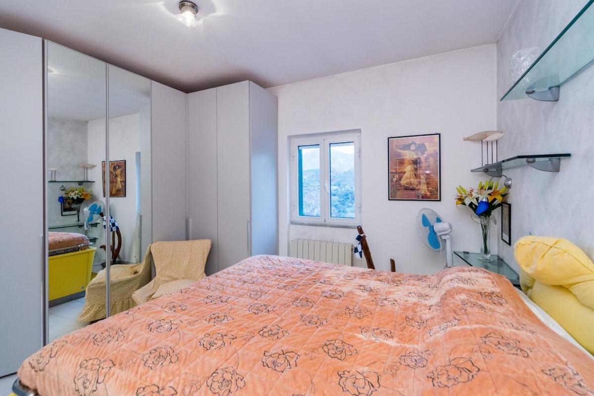 5 Terre Shuttle Villa Maremonti with Pool 8guests
