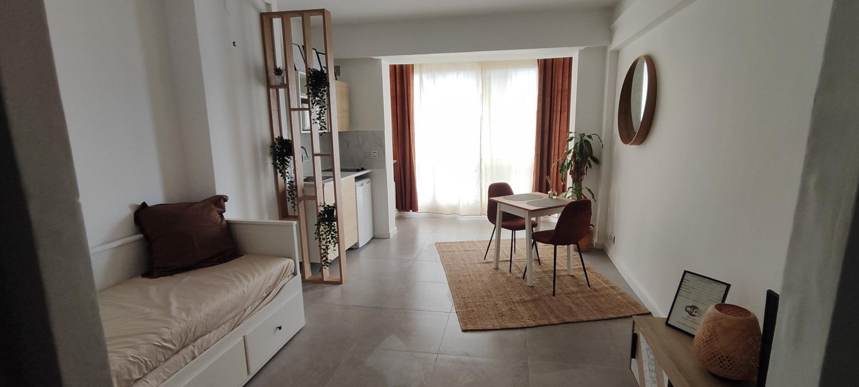 Apartment Cannes Croisette view 2