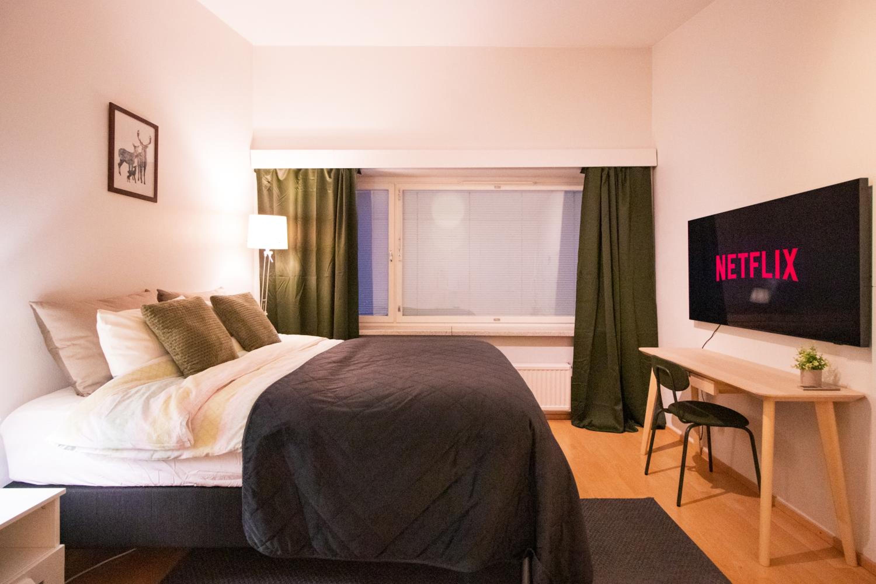 Peaceful Stay - Near Kaari Mall, 5 Min To Train