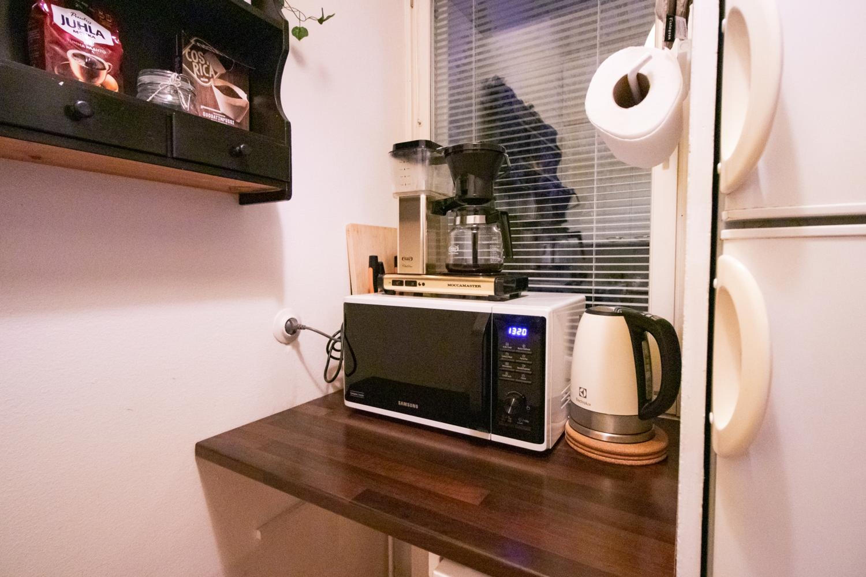 Peaceful Stay - Near Kaari Mall, 5 Min To Train