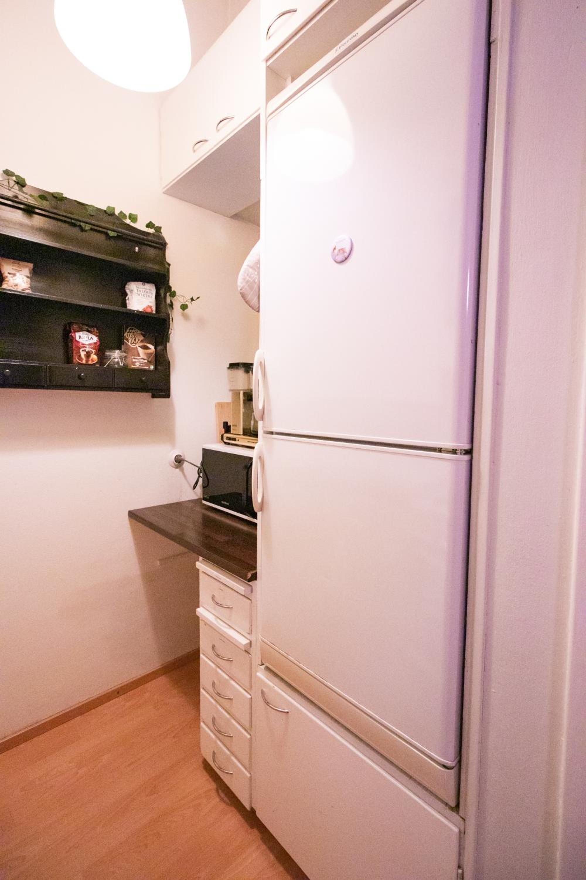 Peaceful Stay - Near Kaari Mall, 5 Min To Train