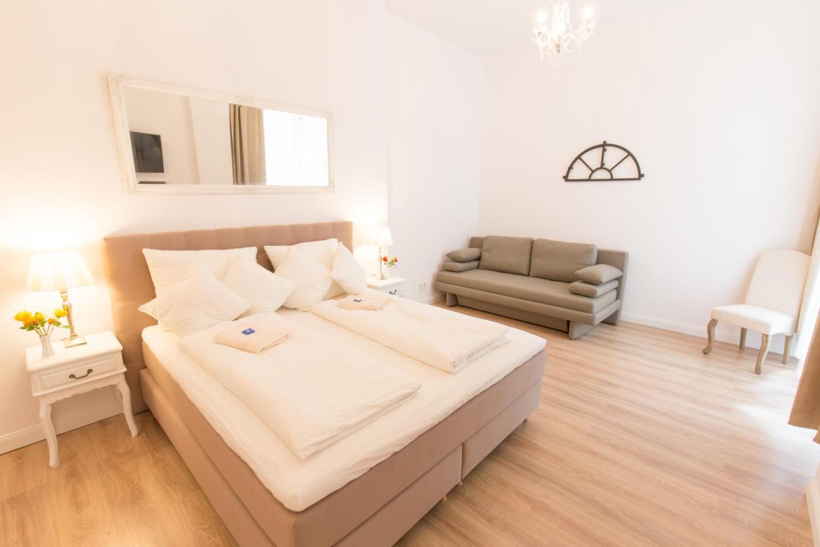 FRITZ by ROCKCHAIR Apartments l SUPERHOST Status l 3 Bedrooms Boxspringbeds 2 Bathrooms 2 Kitchen - Cozy Family & Business Flair welcomes you!