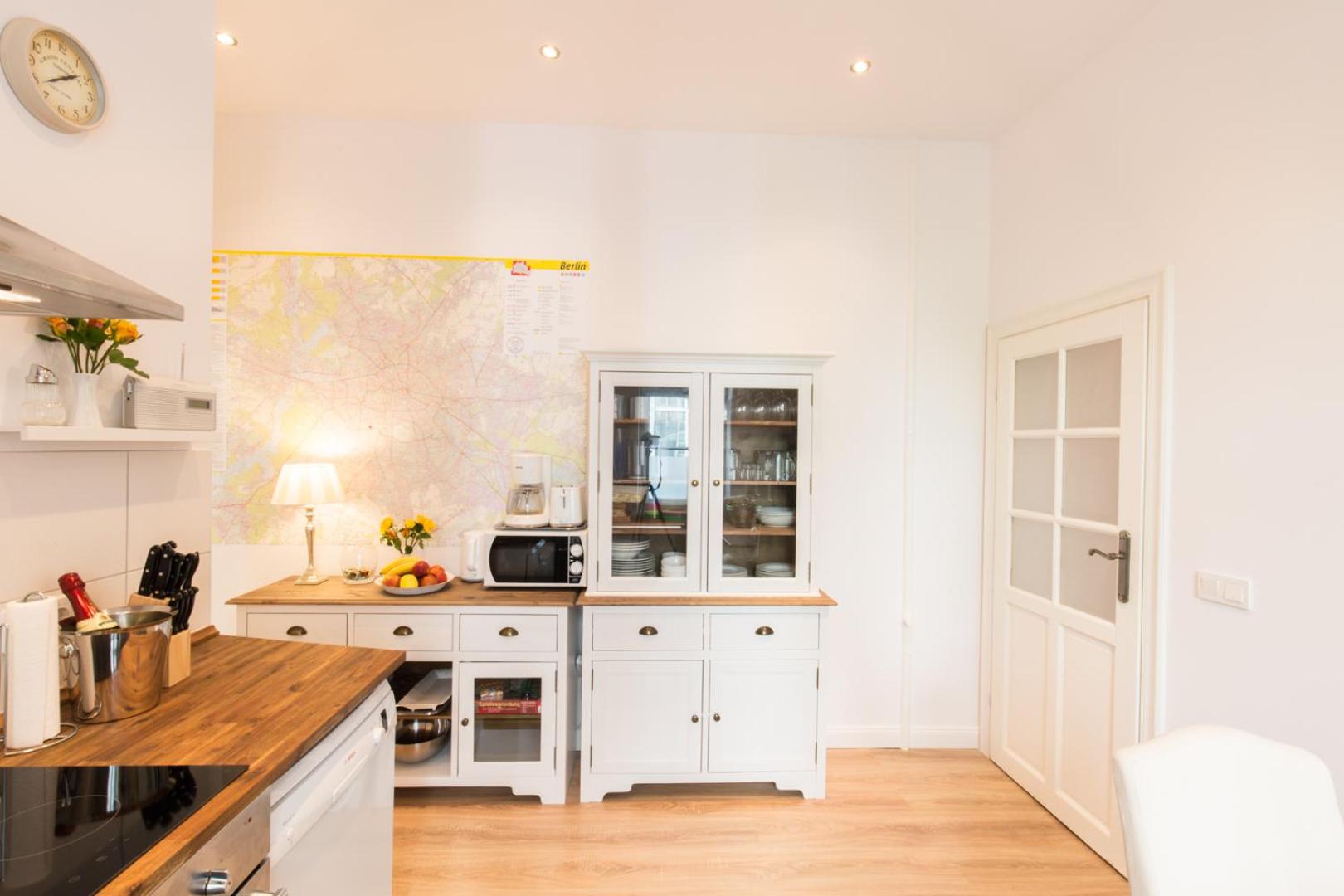 FRITZ by ROCKCHAIR Apartments l SUPERHOST Status l 3 Bedrooms Boxspringbeds 2 Bathrooms 2 Kitchen - Cozy Family & Business Flair welcomes you!
