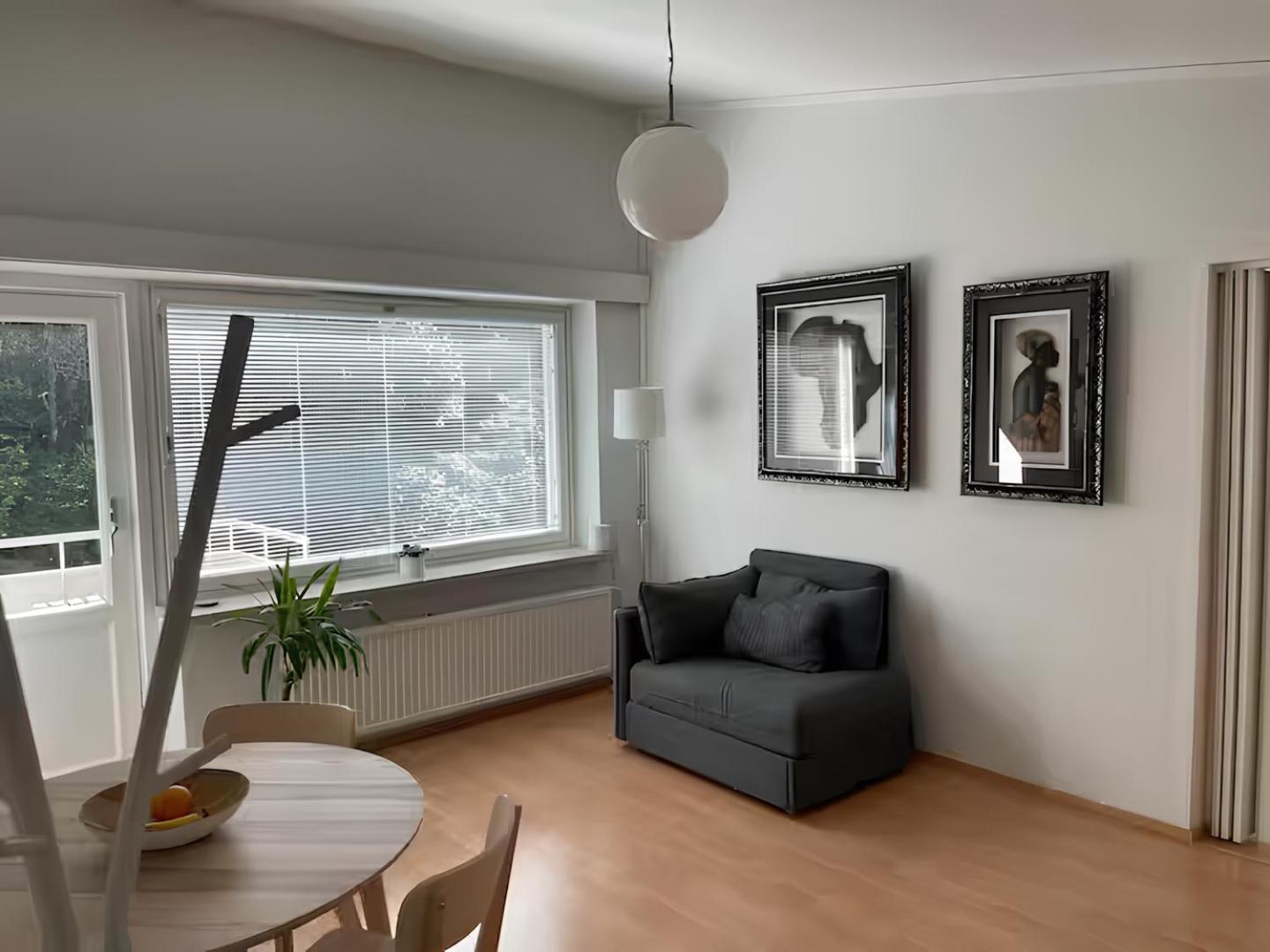 Peaceful Stay - Near Kaari Mall, 5 Min To Train