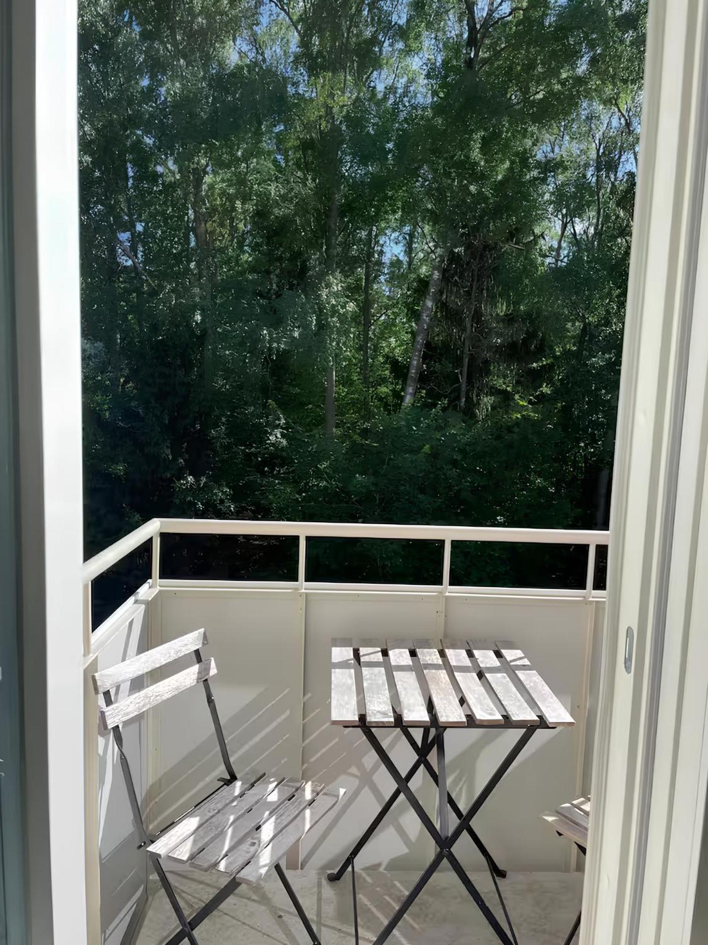 Peaceful Stay - Near Kaari Mall, 5 Min To Train